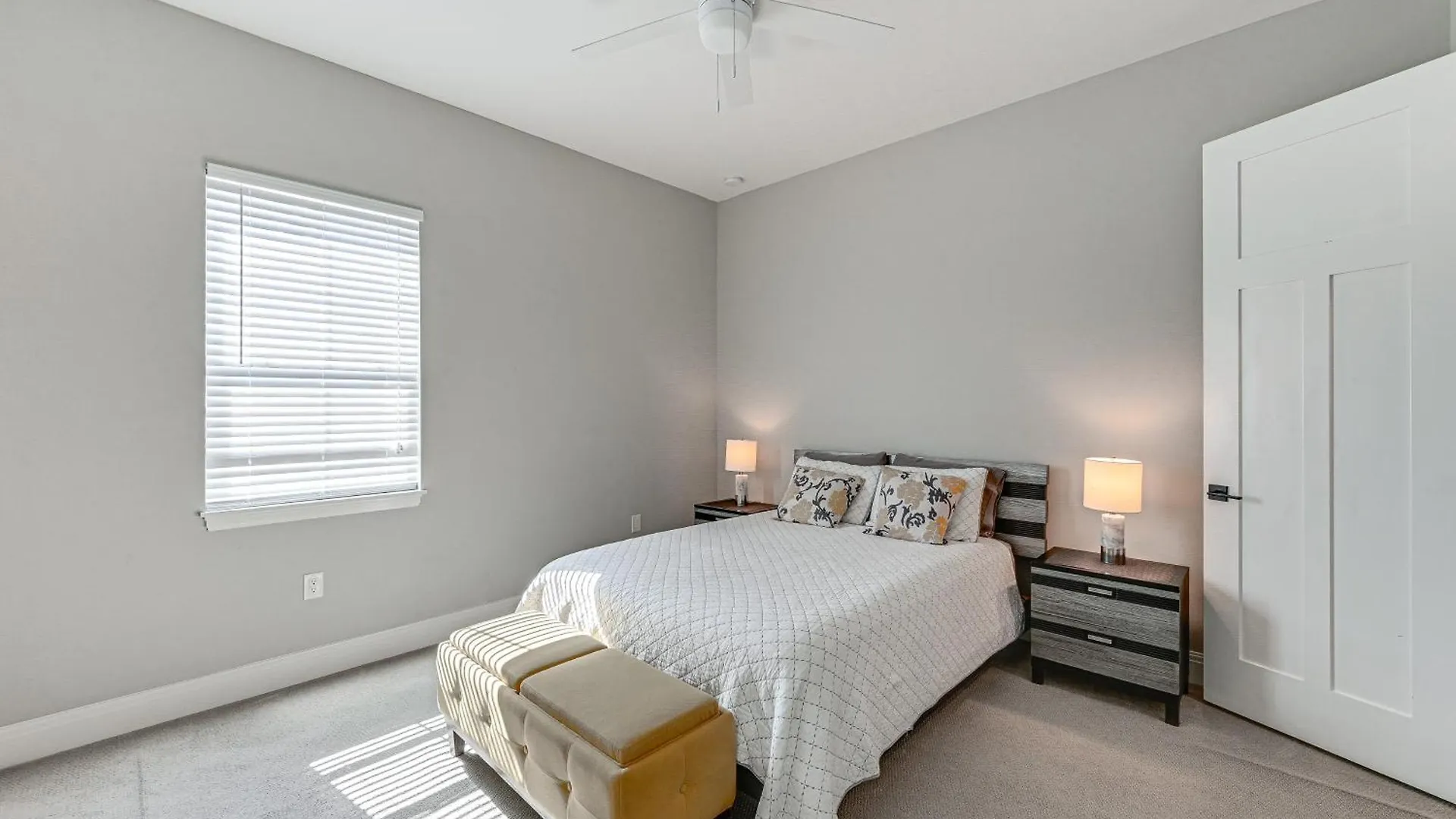 With Pool And Hot Tub Near Beaches! Holiday home Marco Island