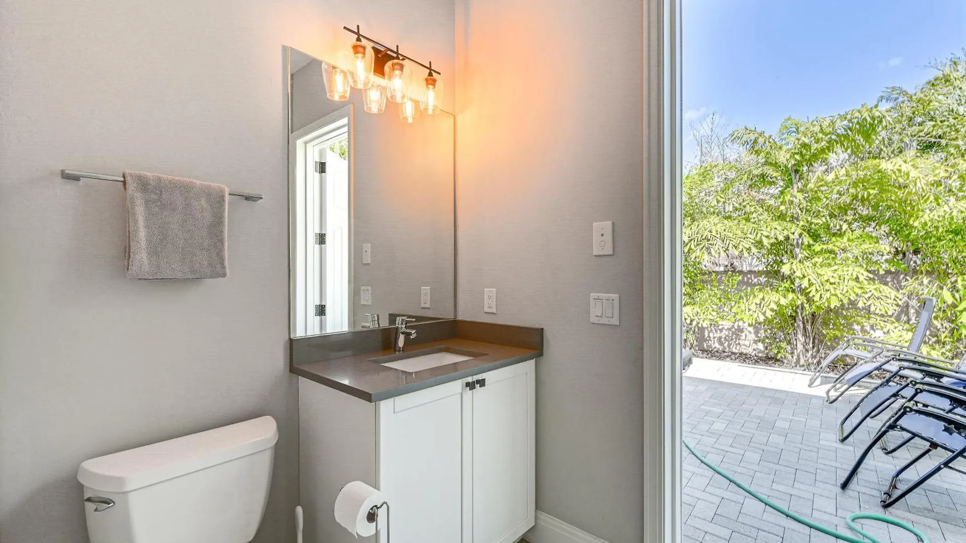 With Pool And Hot Tub Near Beaches! *