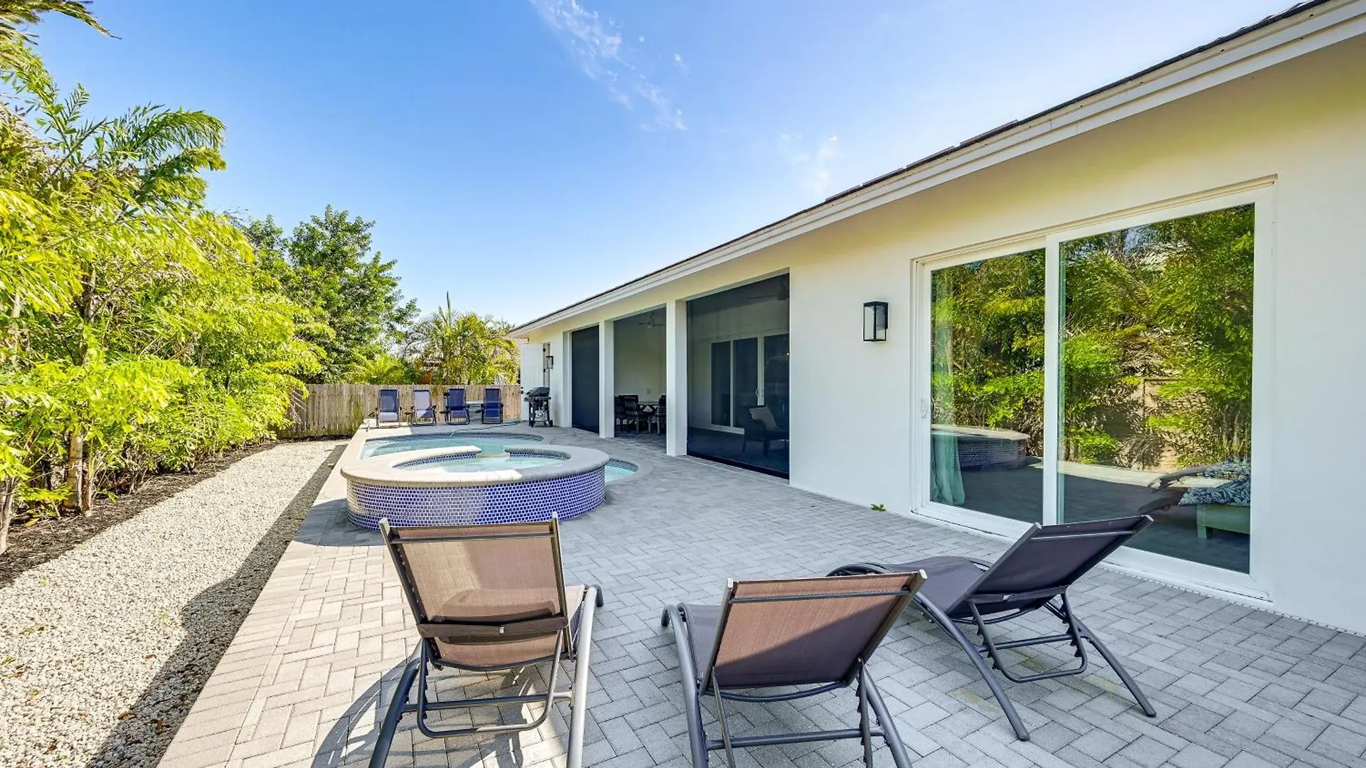 With Pool And Hot Tub Near Beaches! Holiday home Marco Island