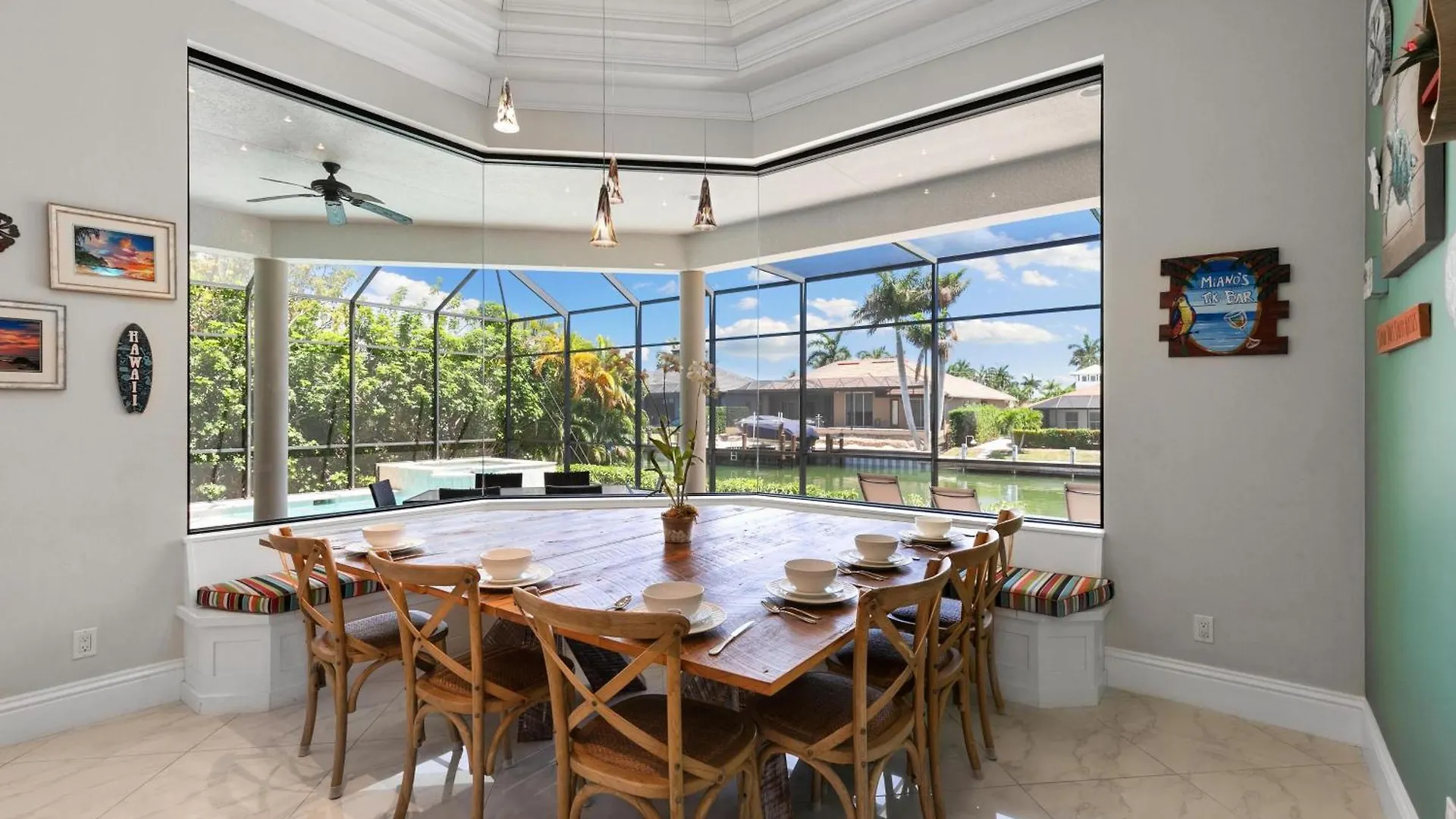 Stunning Luxurious Waterfront Oasis - Breathtaking Marco Island