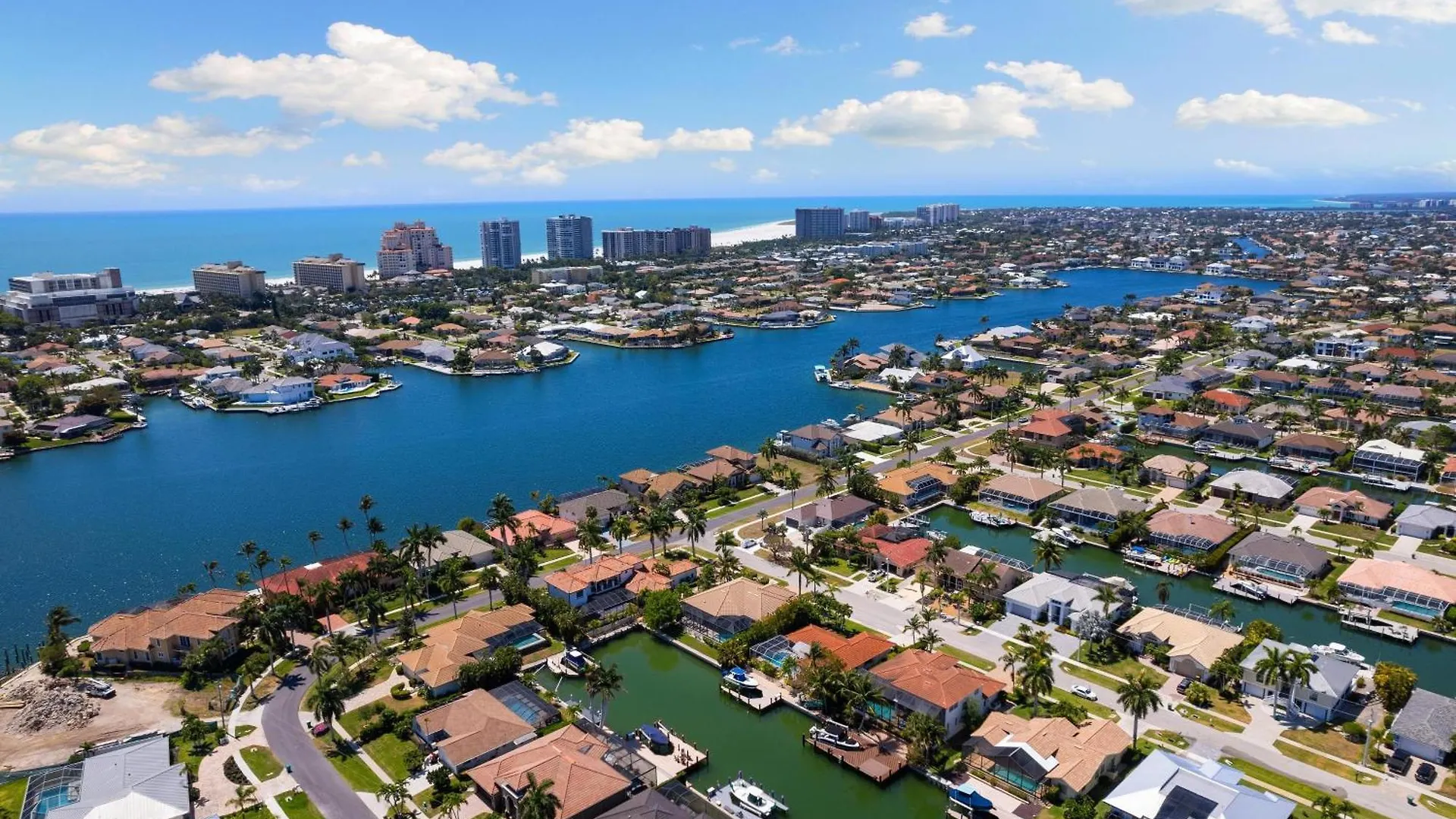 Stunning Luxurious Waterfront Oasis - Breathtaking * Marco Island