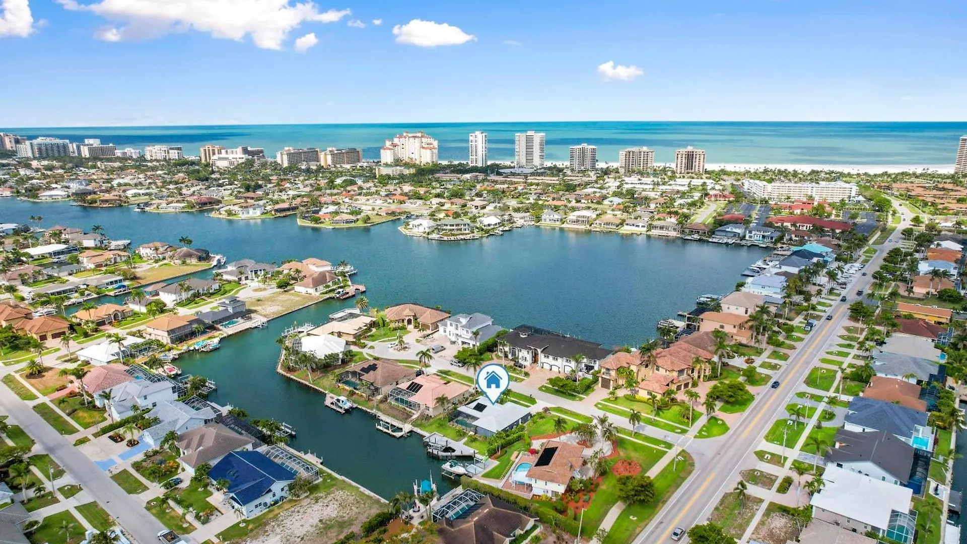 Luxurious Waterfront Oasis In - Perfect For Families And Friends Holiday home Marco Island