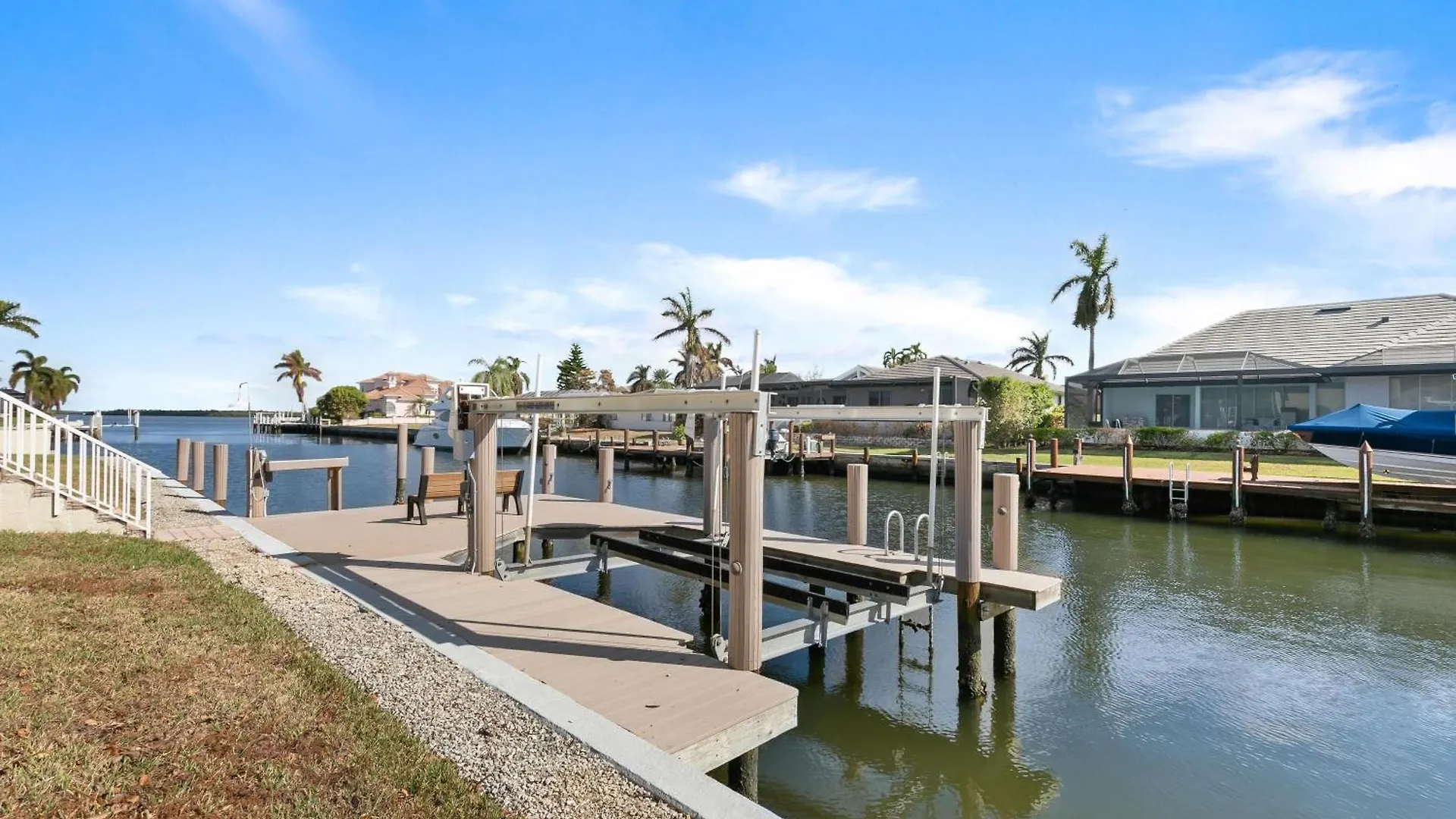 Holiday home Coastal Haven Stylish Getaway In Marco Island