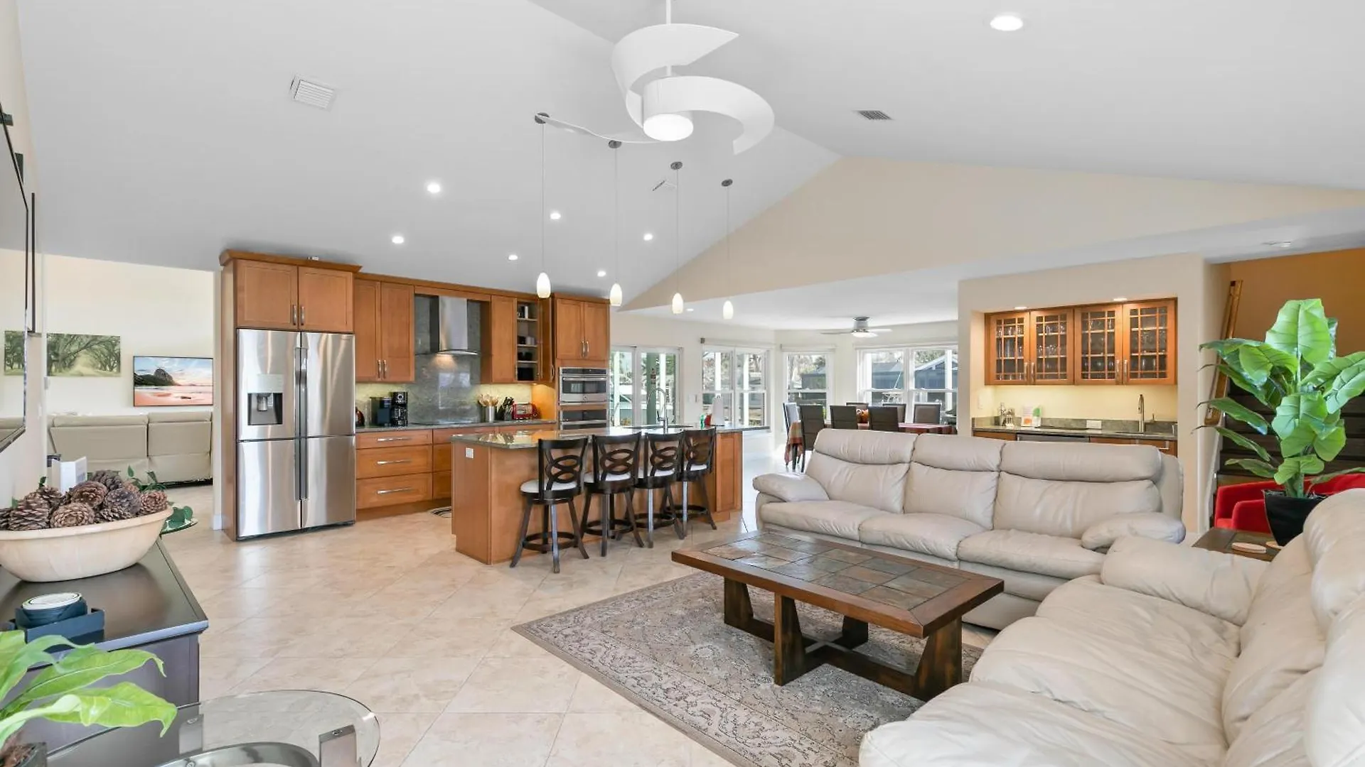 Coastal Haven Stylish Getaway In Holiday home Marco Island