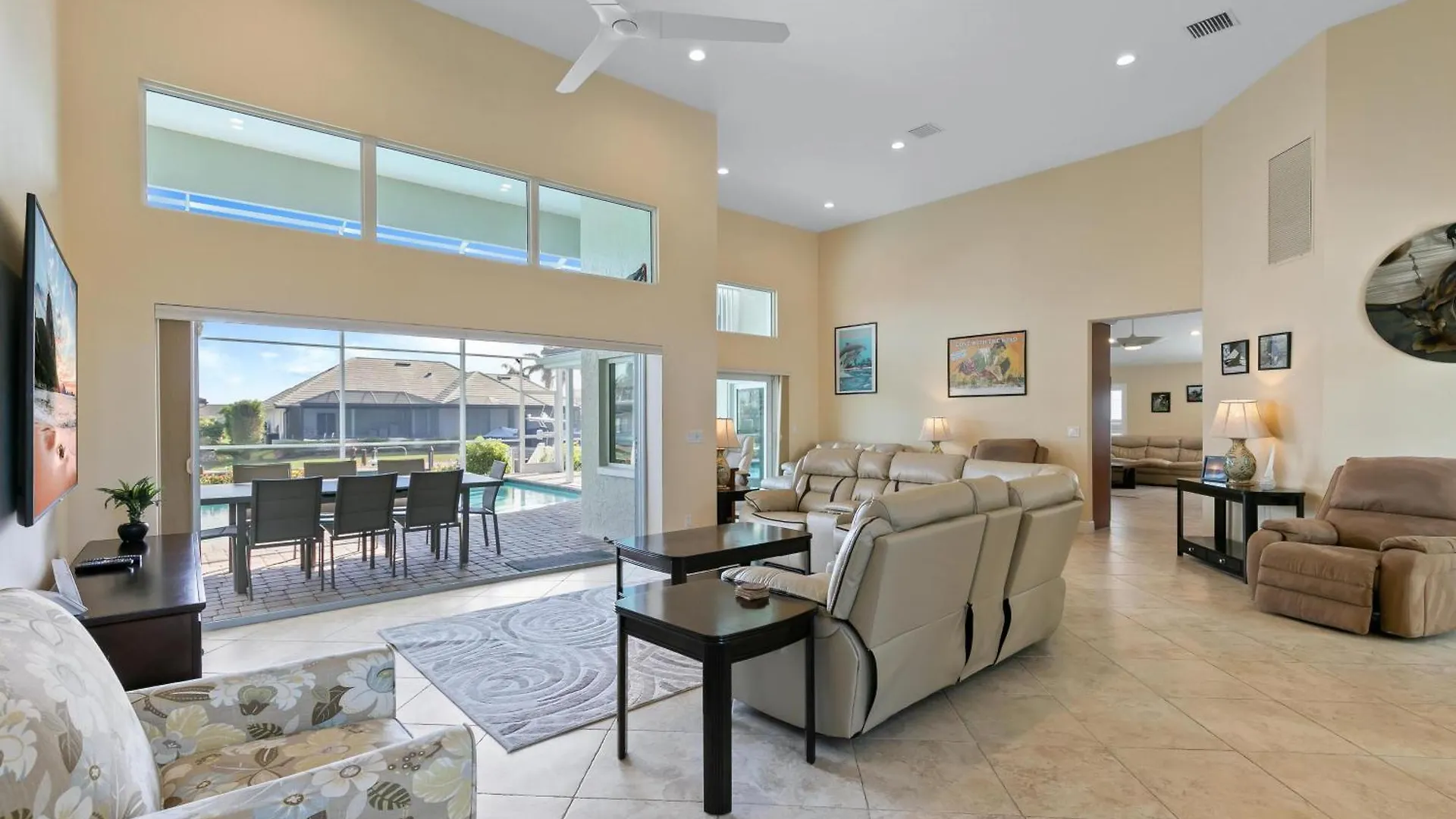 Coastal Haven Stylish Getaway In *