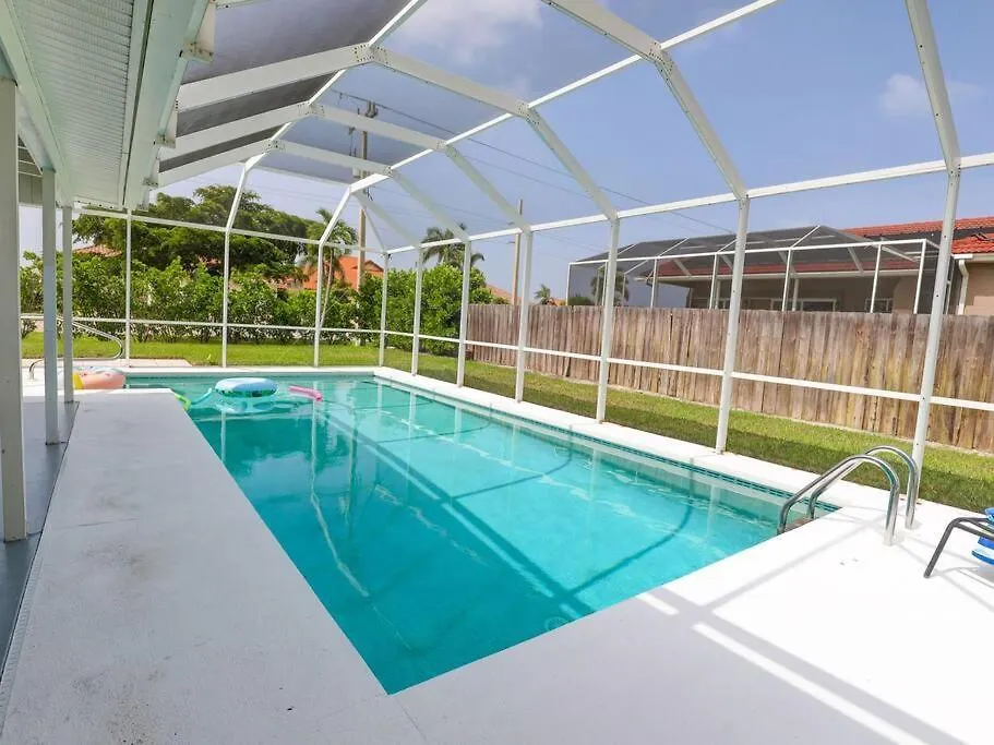Holiday home Elevated 1152 - Serene Family Friendly 4 Bed Pool