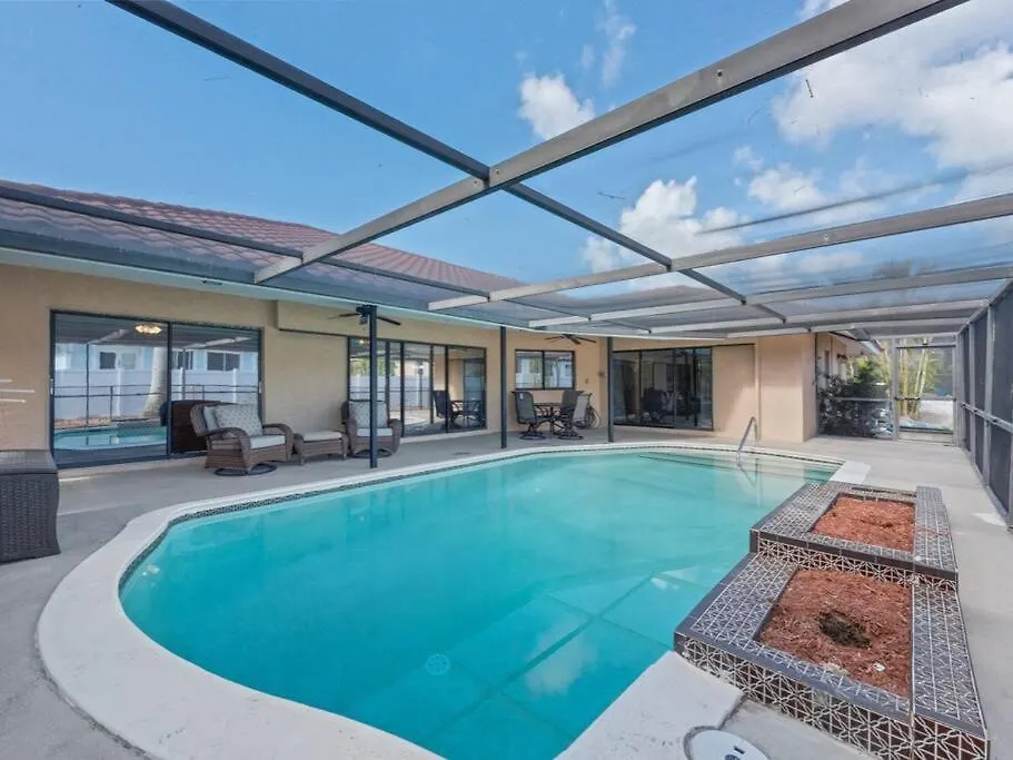 Elevated 377 - Family Oasis Retreat - 4-bed With Pool *