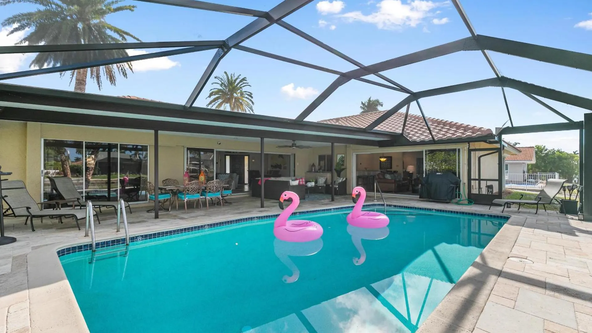 Serenity By The Water 3-bedroom Luxury Escape With King Beds In A Tranquil Setting Marco Island