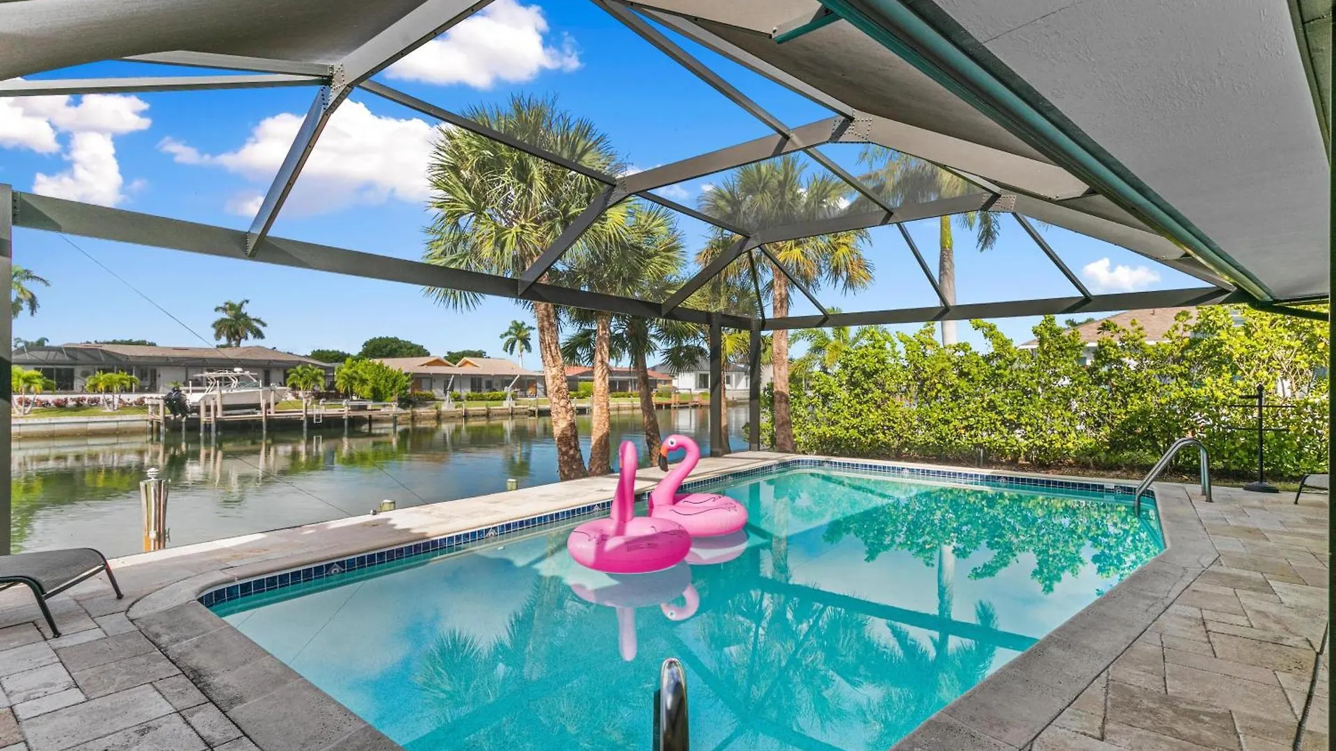 Serenity By The Water 3-bedroom Luxury Escape With King Beds In A Tranquil Setting