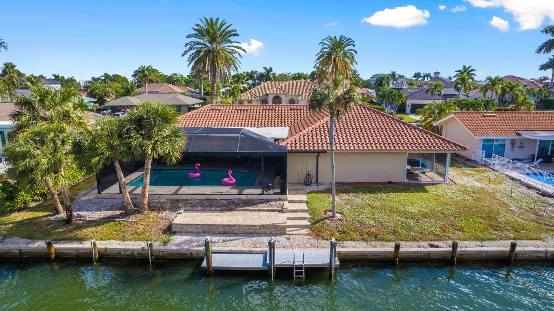 Serenity By The Water 3-bedroom Luxury Escape With King Beds In A Tranquil Setting *