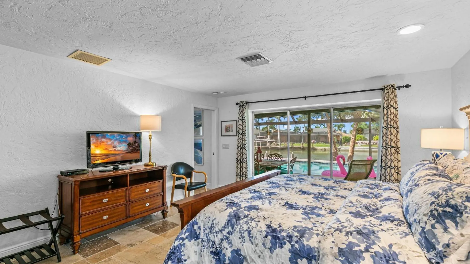 Serenity By The Water 3-bedroom Luxury Escape With King Beds In A Tranquil Setting