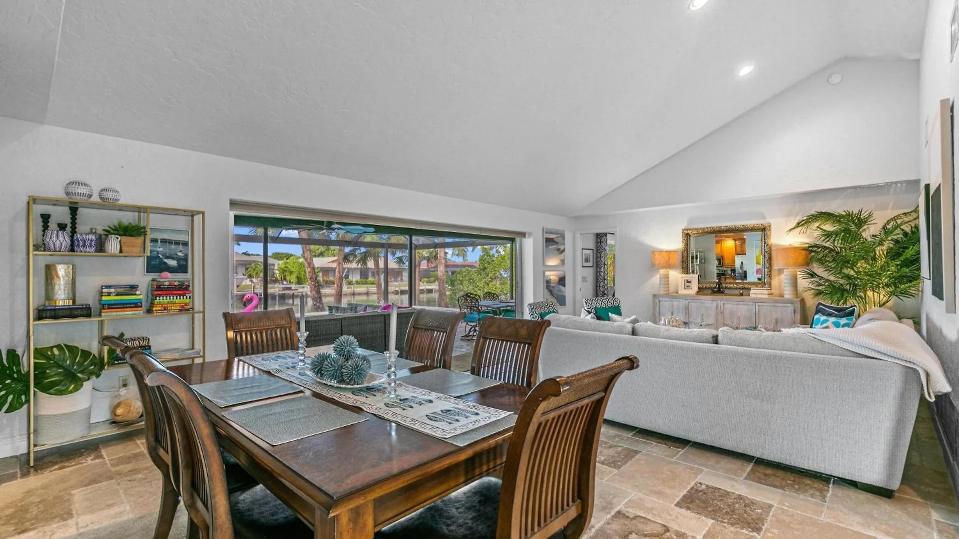Serenity By The Water 3-bedroom Luxury Escape With King Beds In A Tranquil Setting Holiday home Marco Island
