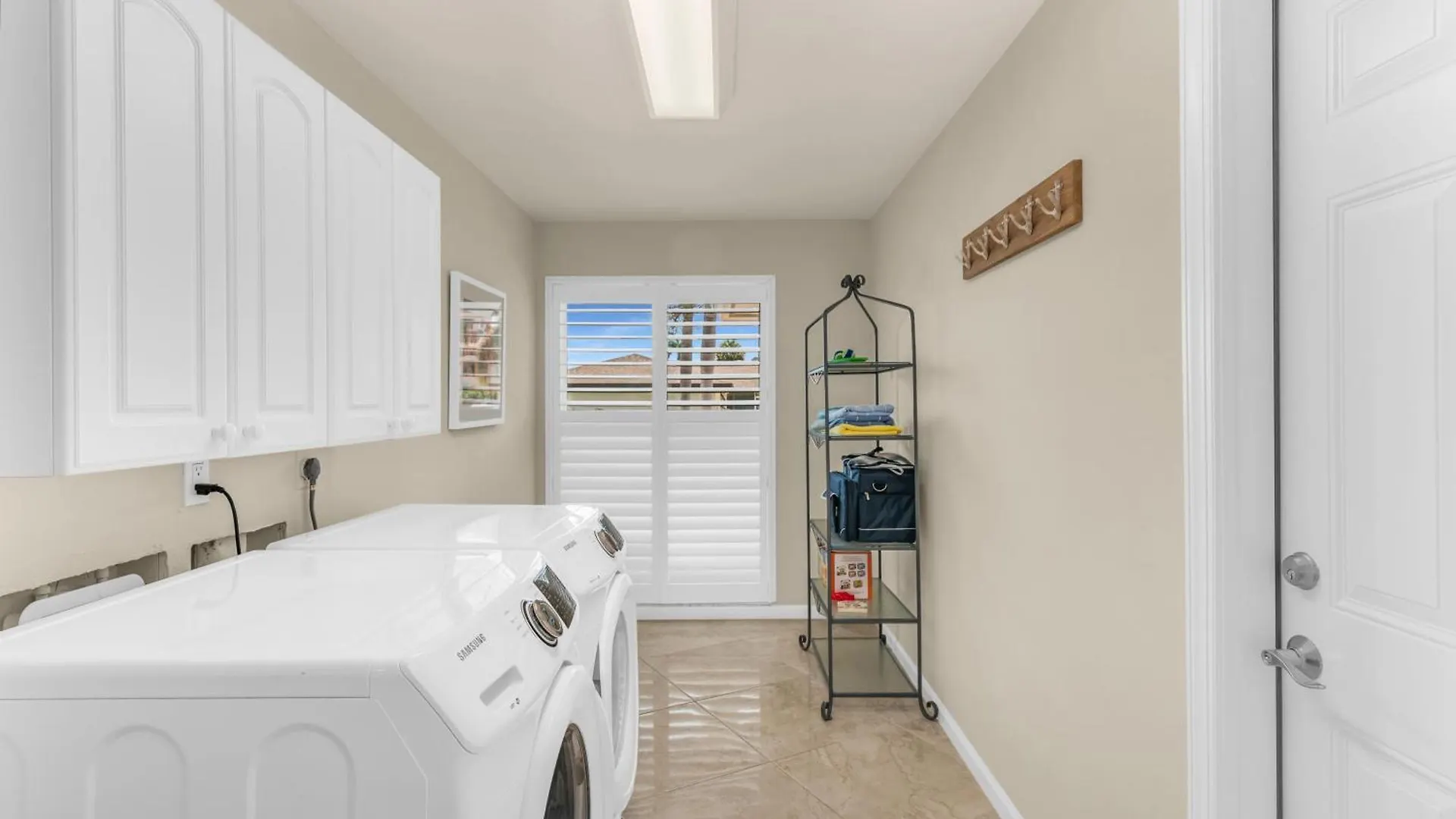 Waterfront 3 Bed 3 Bath With Panoramic Bay Views