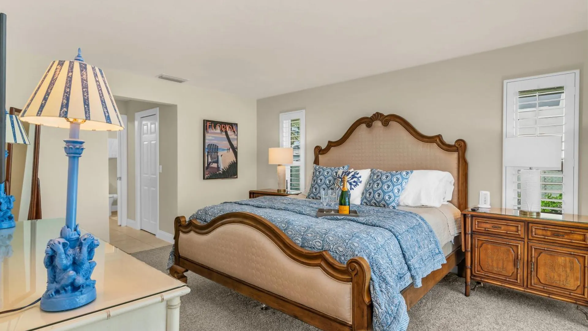Waterfront 3 Bed 3 Bath With Panoramic Bay Views