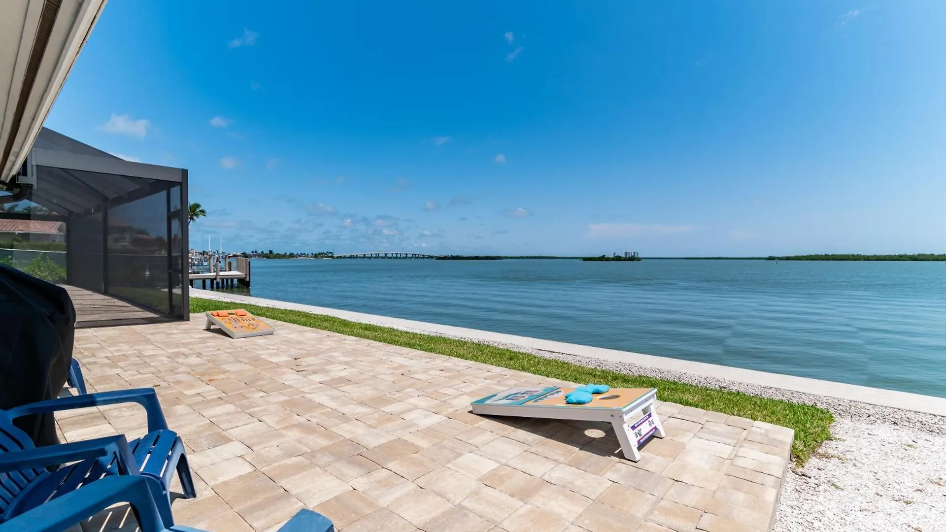 Holiday home Waterfront 3 Bed 3 Bath With Panoramic Bay Views *