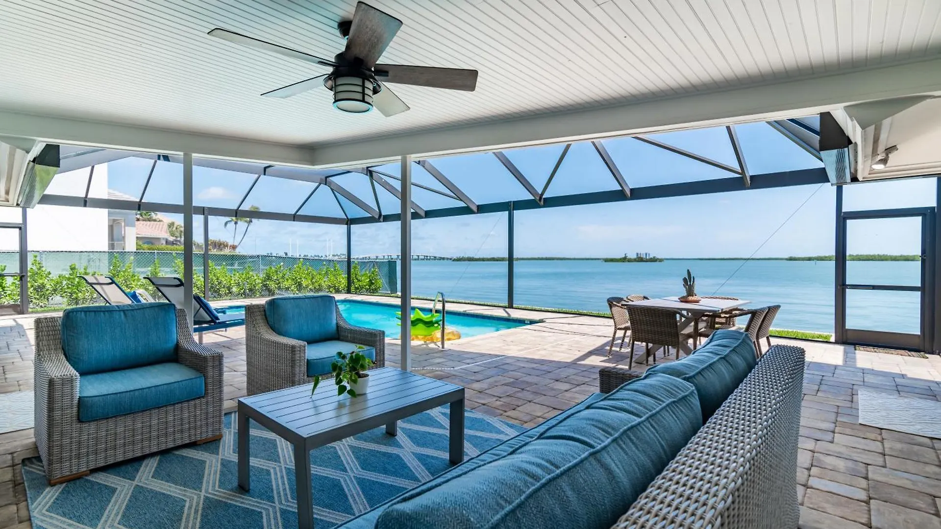 Waterfront 3 Bed 3 Bath With Panoramic Bay Views *