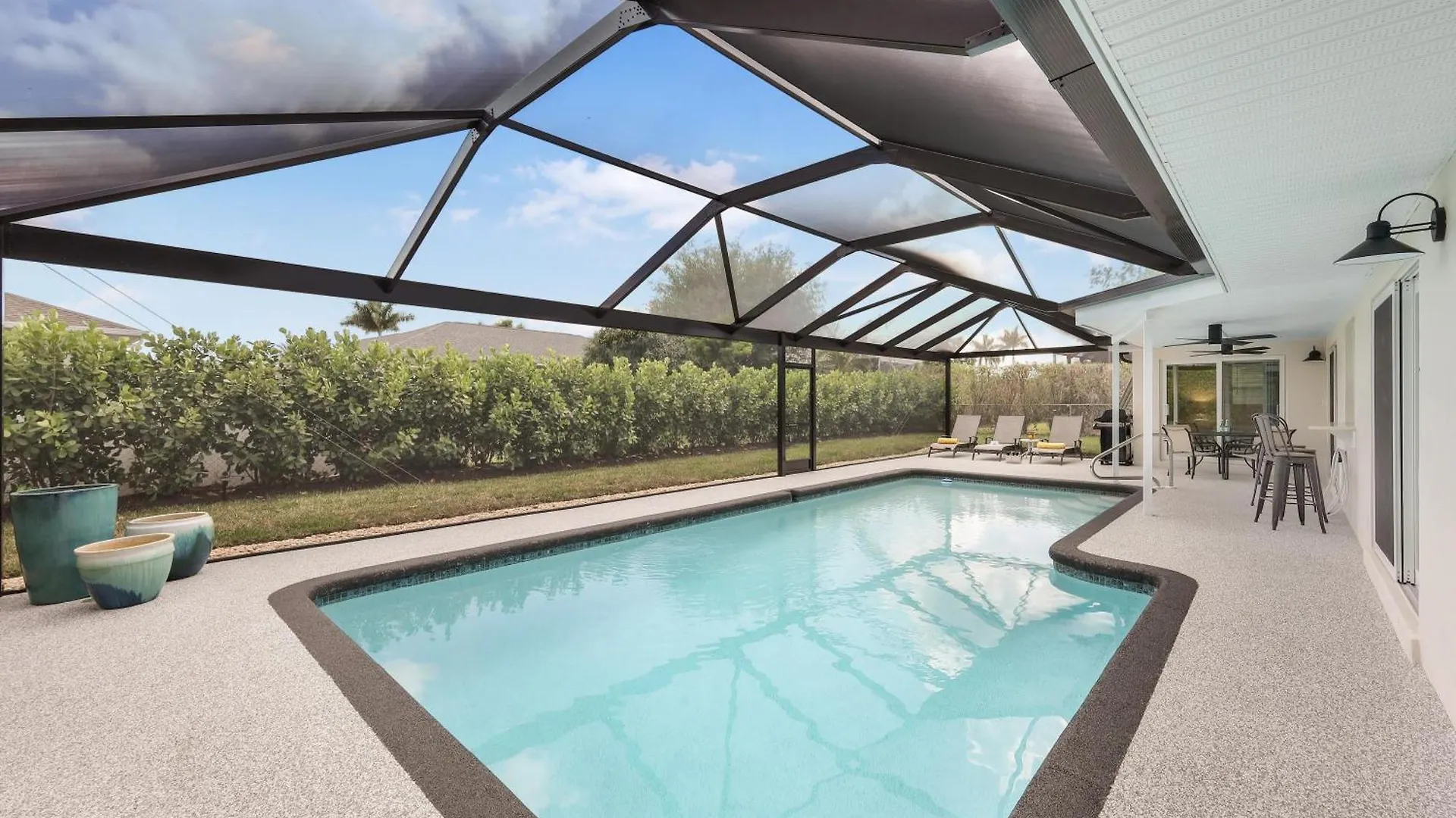1217 Bluebird Avenue Holiday home