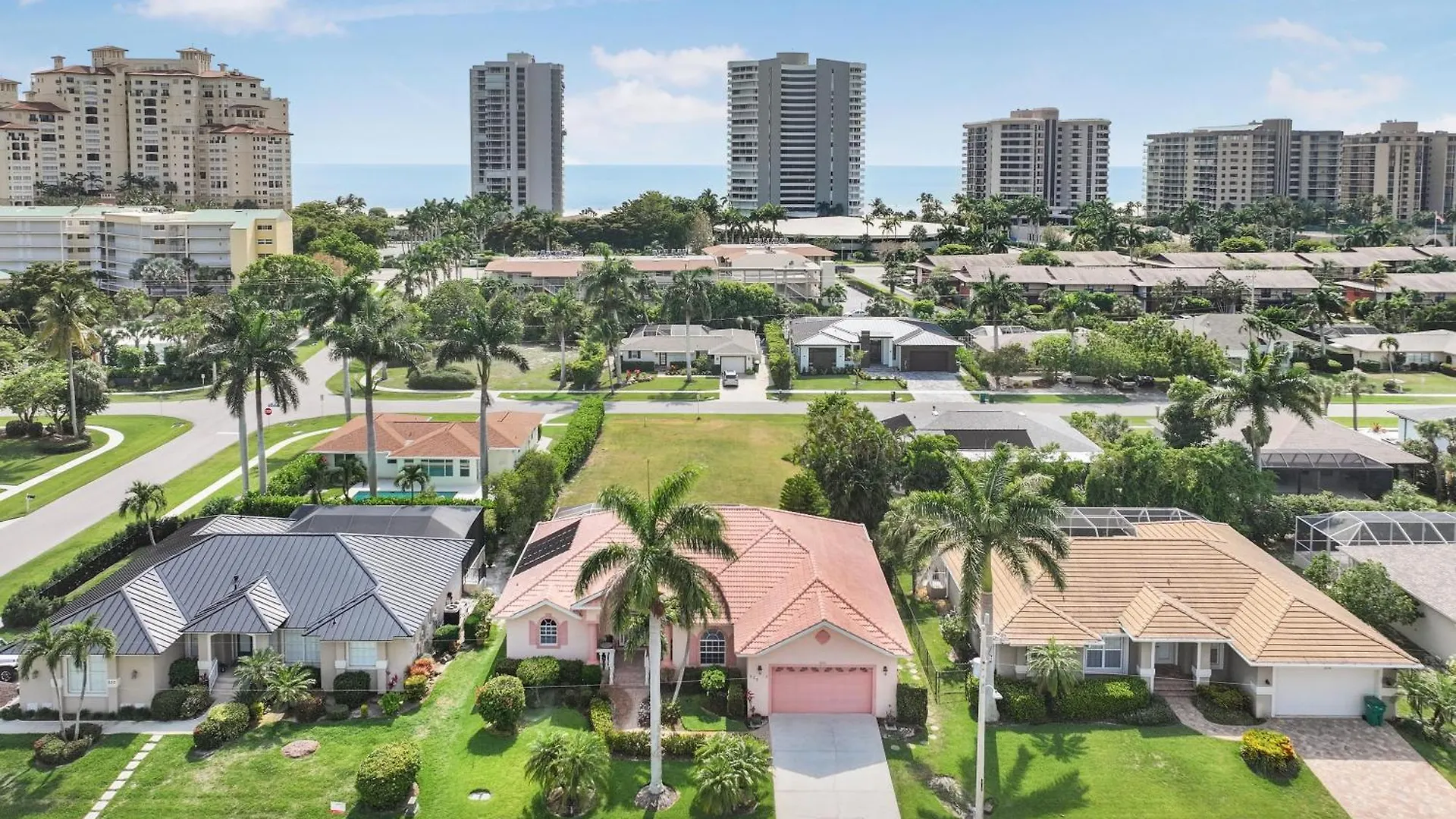 220 Beachcomber Street Holiday home *