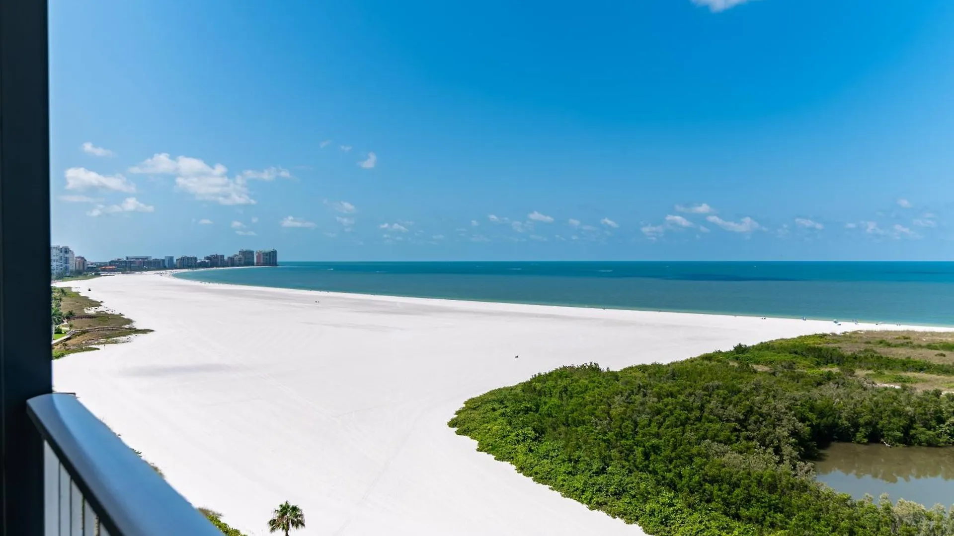 Panoramic Views, Private Balcony On 15th Floor, End Unit *