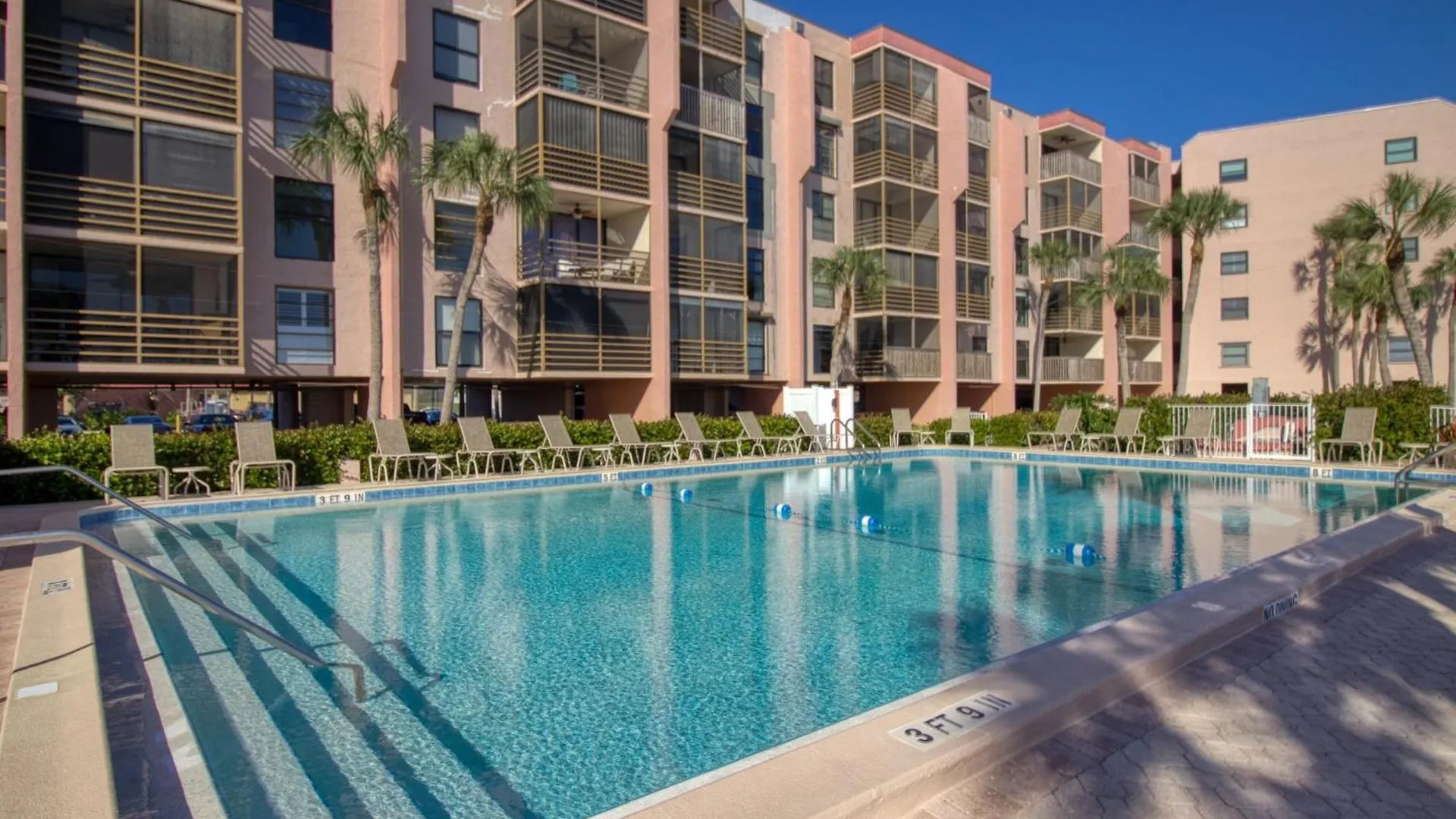 Island Whispers Hideaway * Marco Island