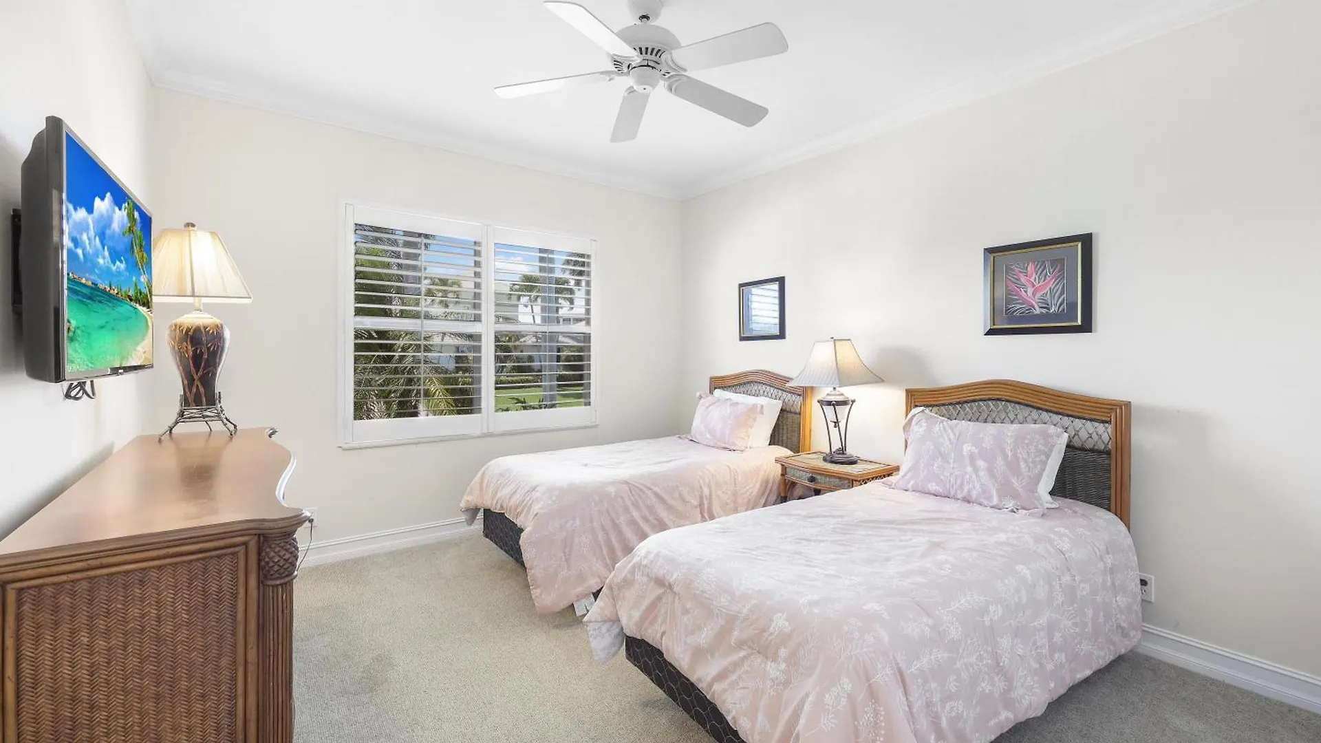 855 Banyan Court *