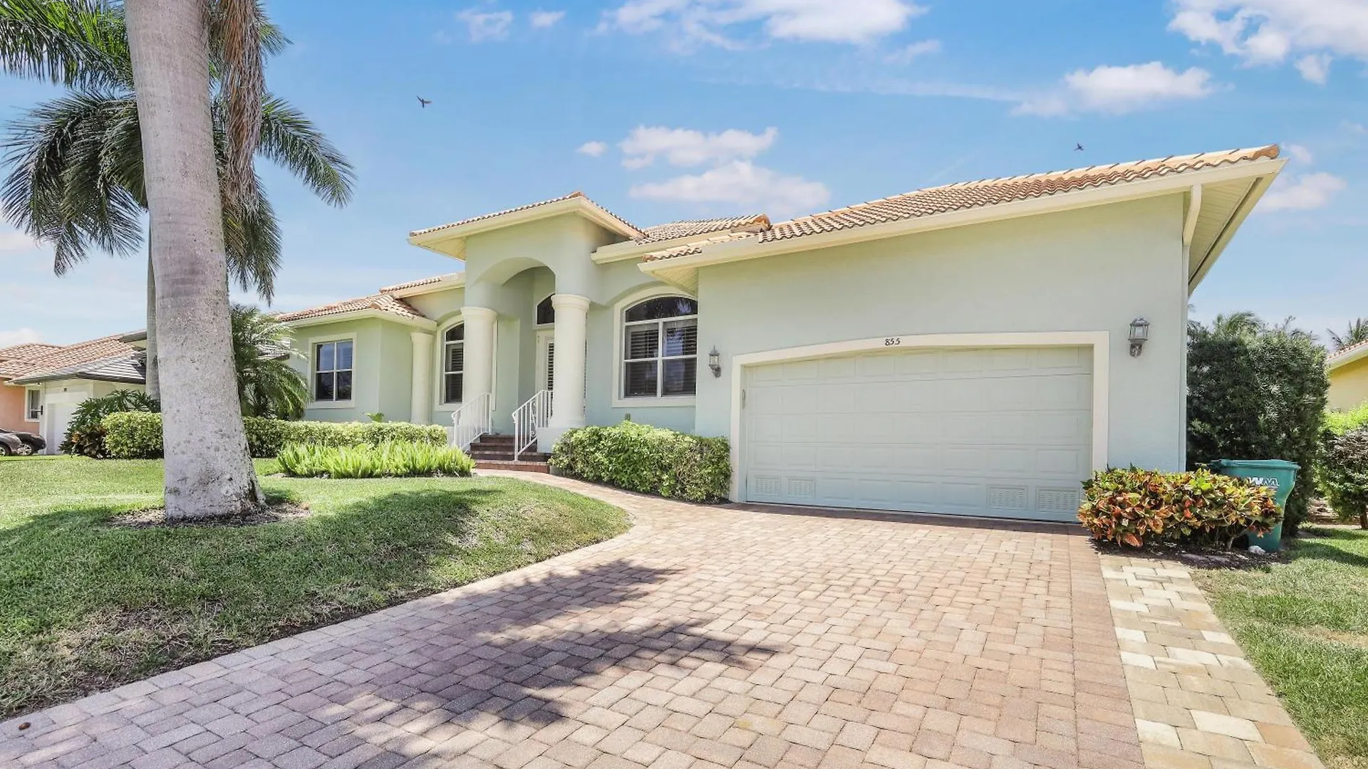 855 Banyan Court * Marco Island