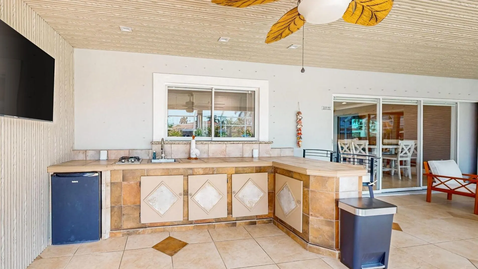 Oasis * Marco Island