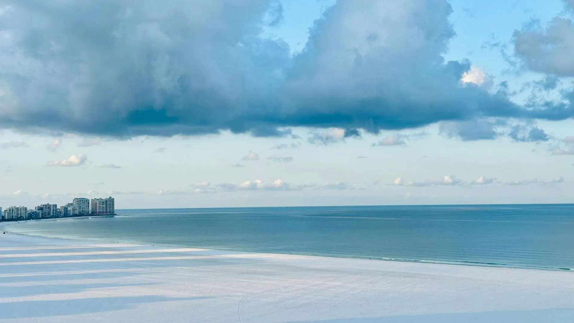 Seaview On Marco Apartment