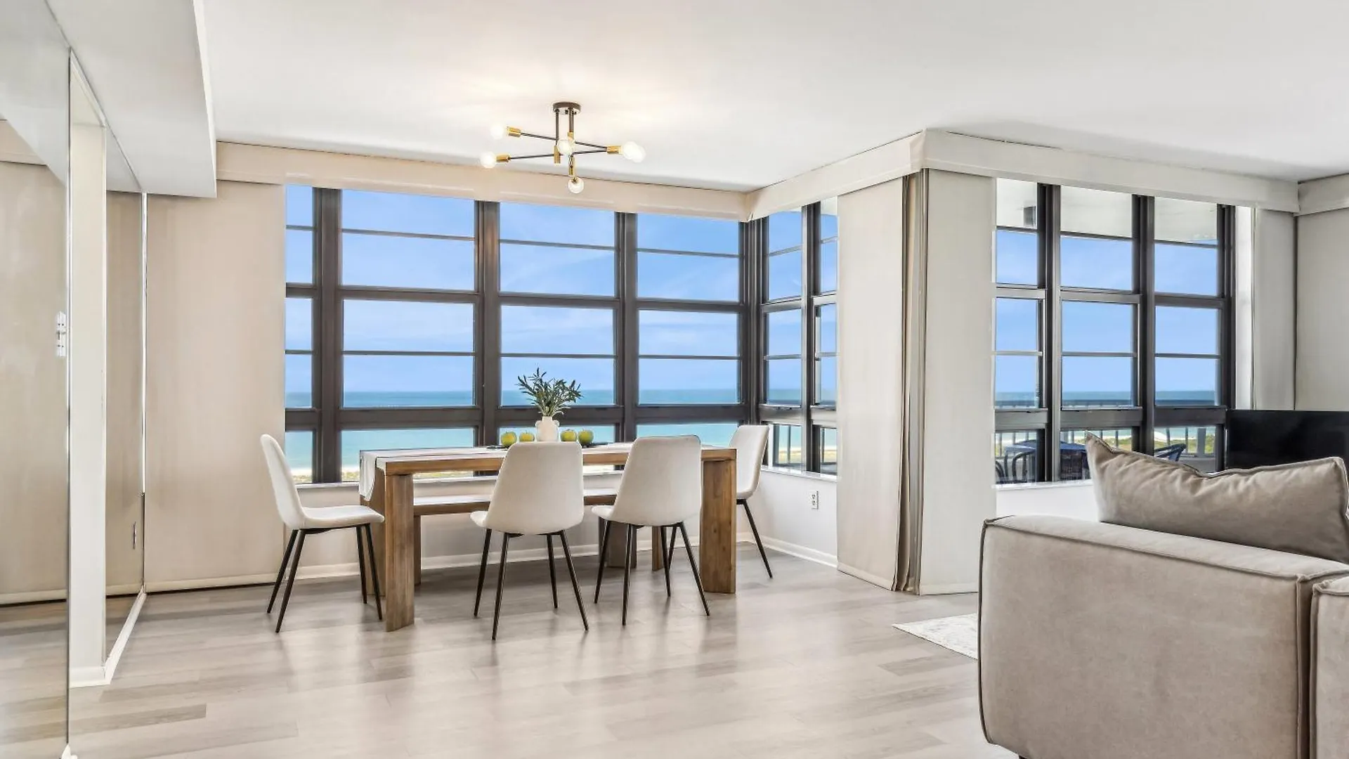 Seaview On Marco Apartment *