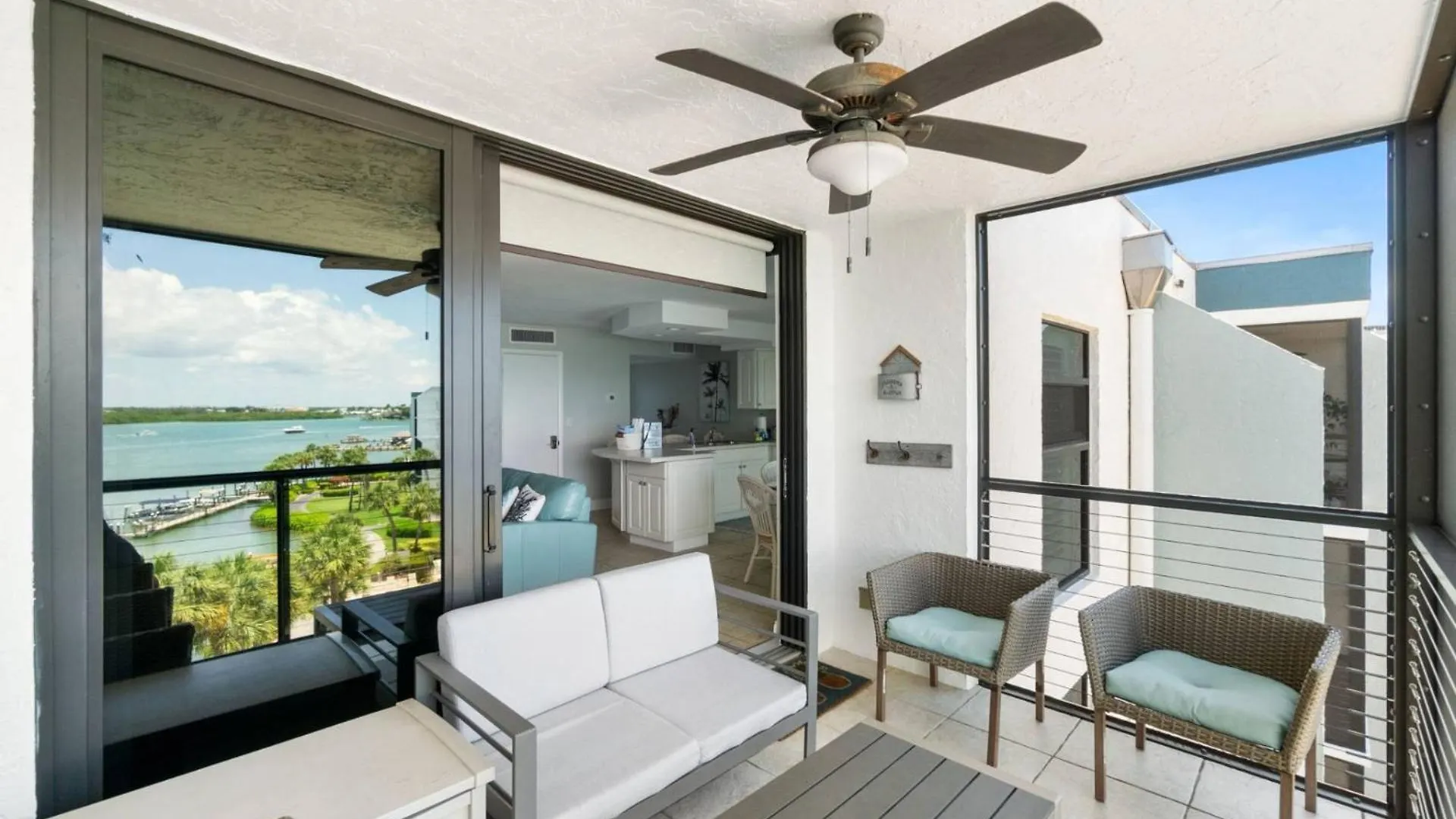 Riverside B606 Holiday home