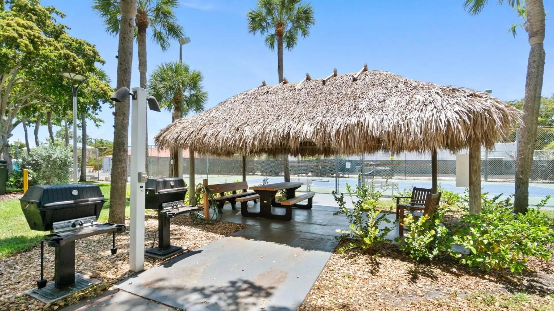 Riverside B606 * Marco Island