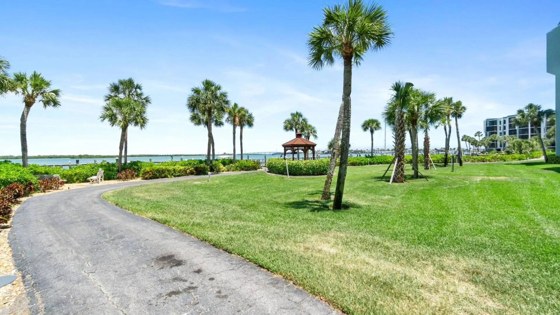 Riverside Club E608 * Marco Island