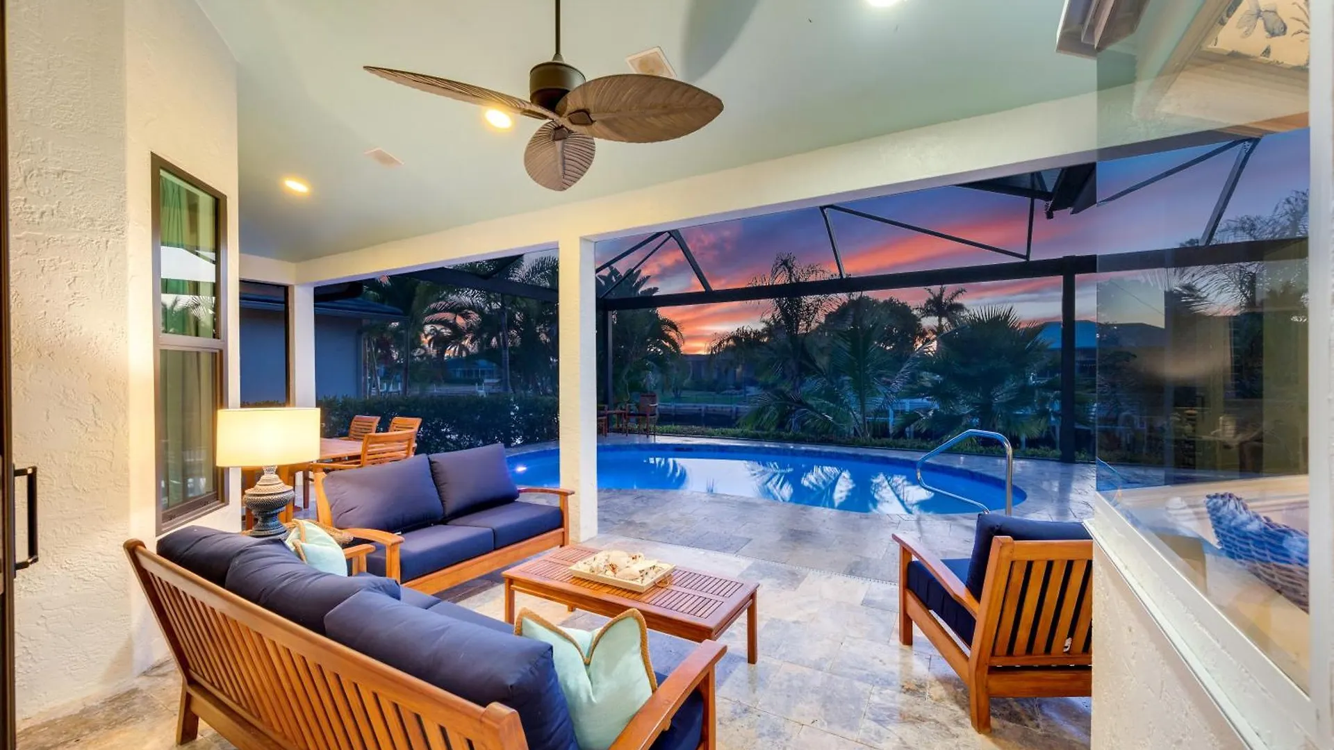 Spectacular Waterfront Oasis With Sw Exposure On * Marco Island