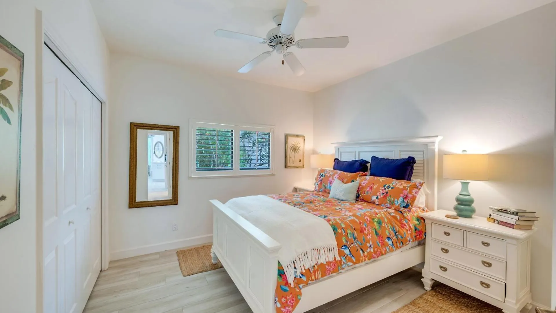 Spectacular Waterfront Oasis With Sw Exposure On Holiday home Marco Island
