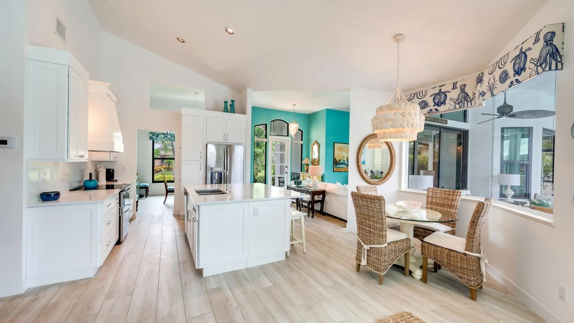 Holiday home Spectacular Waterfront Oasis With Sw Exposure On *