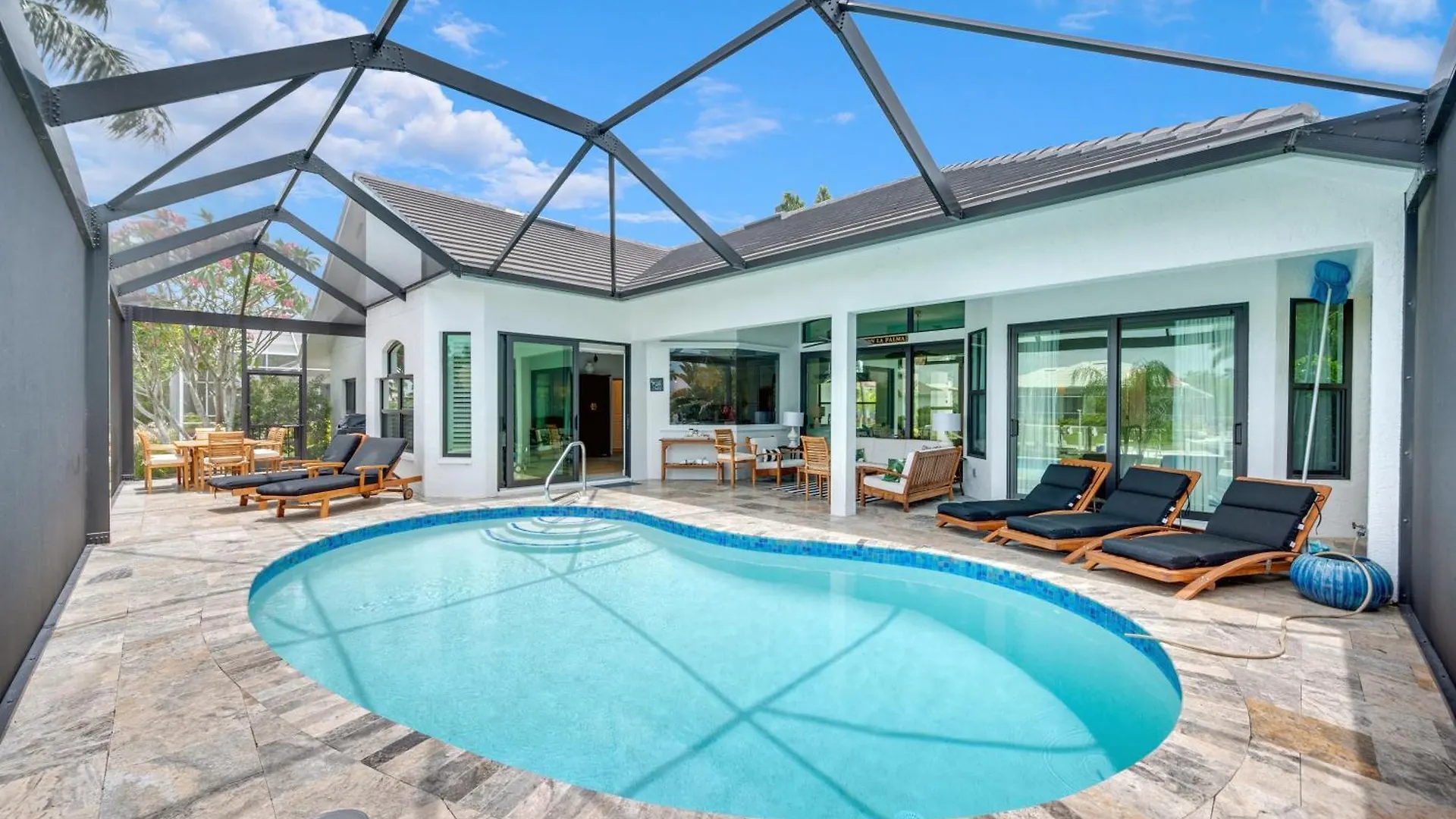 Spectacular Waterfront Oasis With Sw Exposure On Marco Island