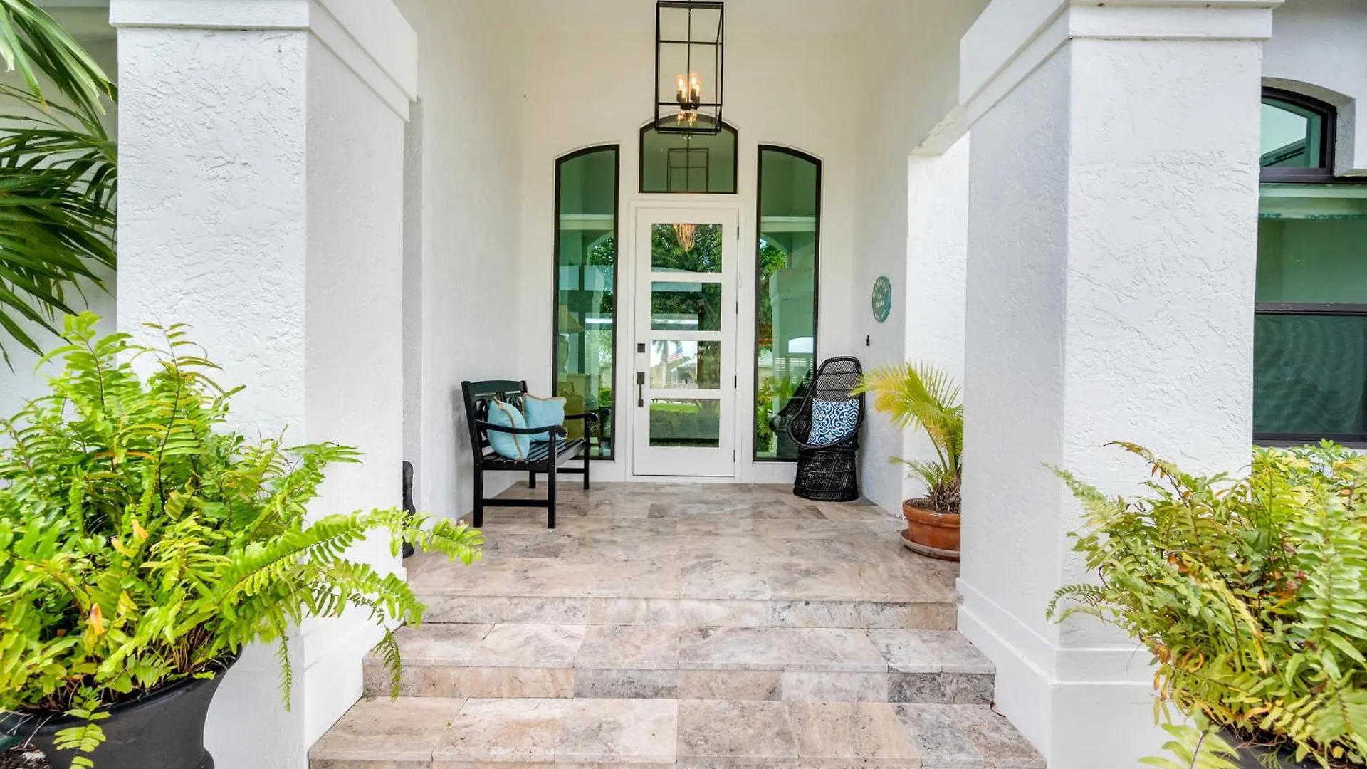 Holiday home Spectacular Waterfront Oasis With Sw Exposure On *