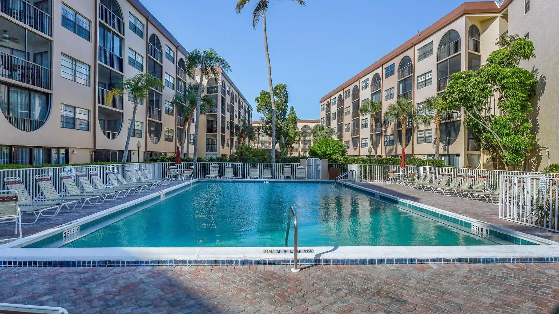 Apartment Anglers Cove D208 Marco Island