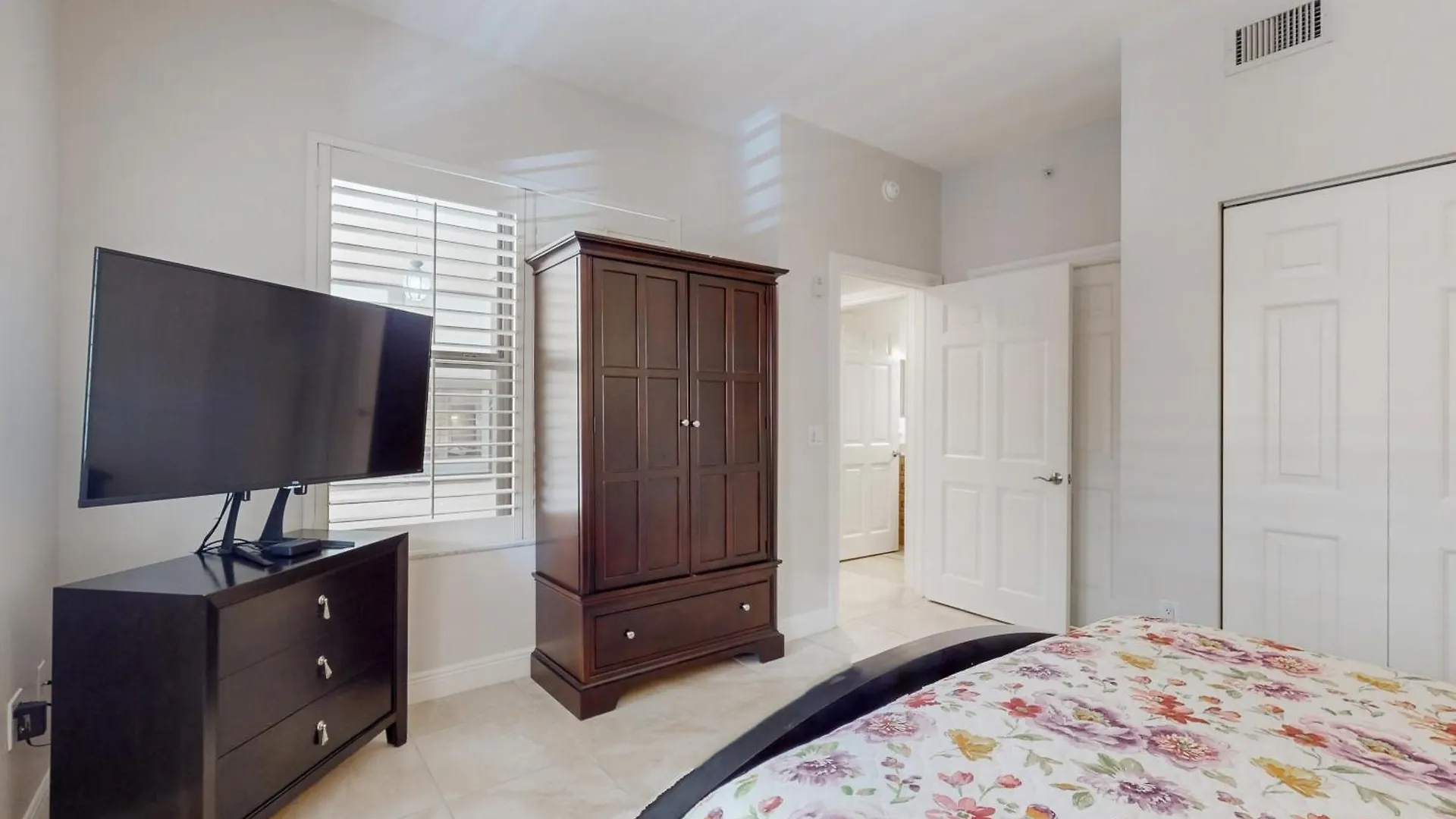 Apartment Shore To Please *