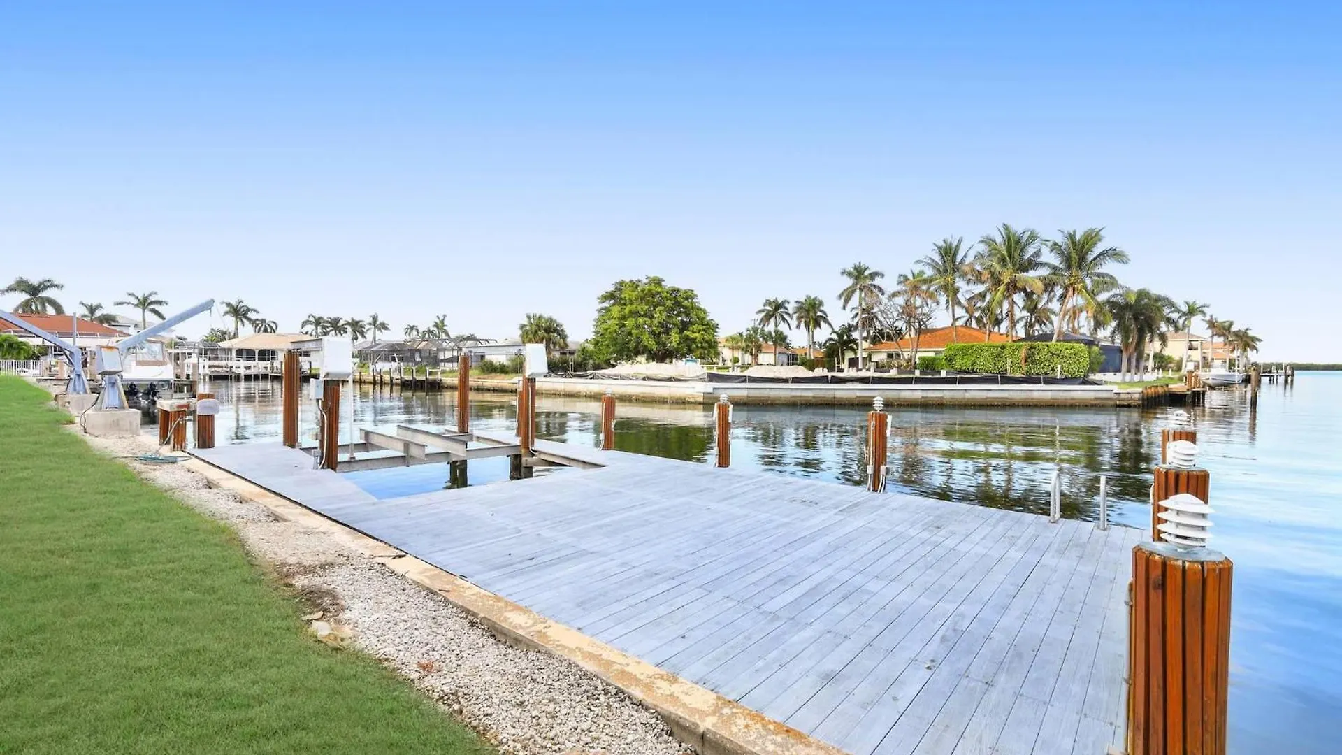429 North Barfield Drive *
