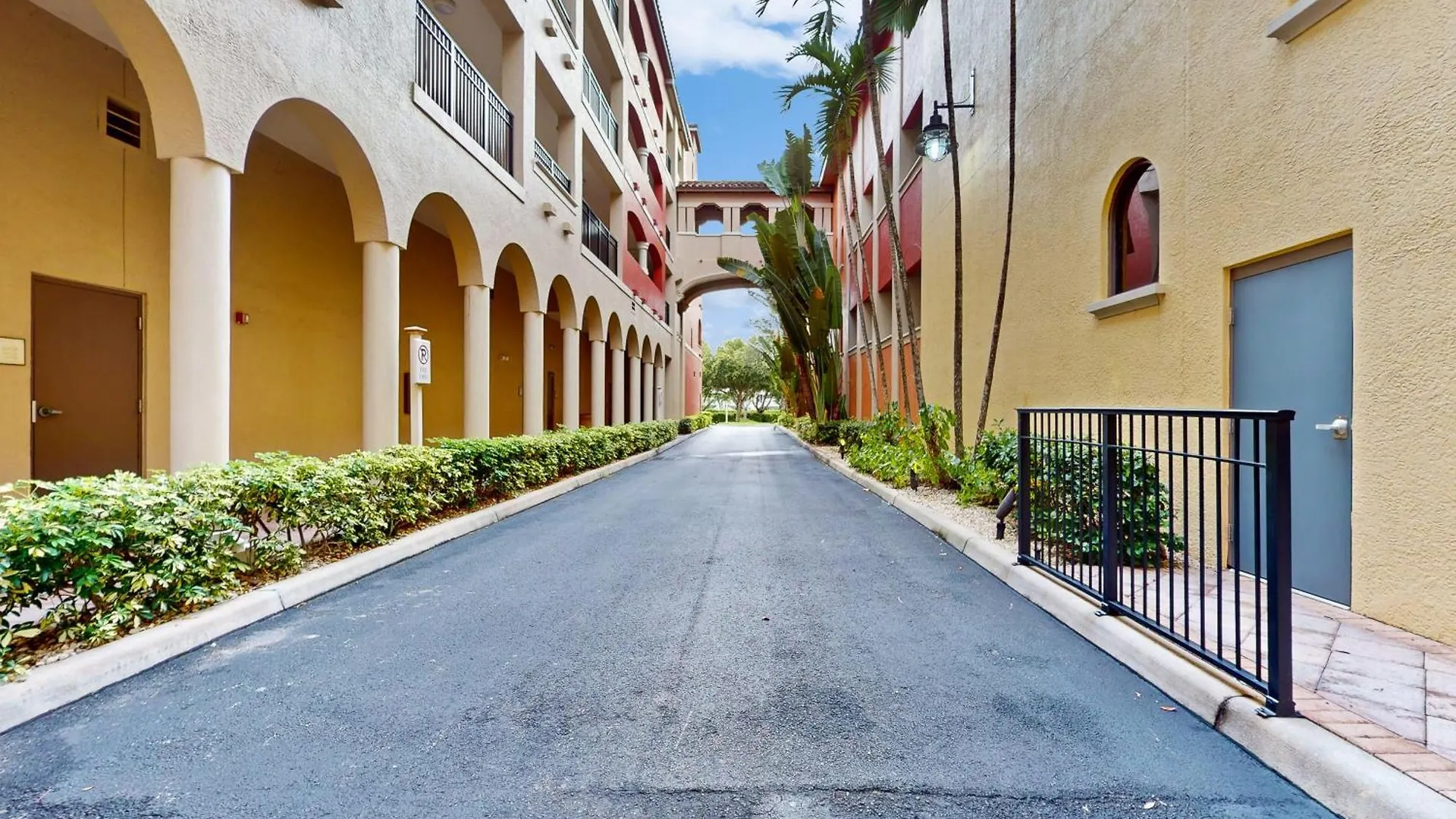 Apartment Shore To Please