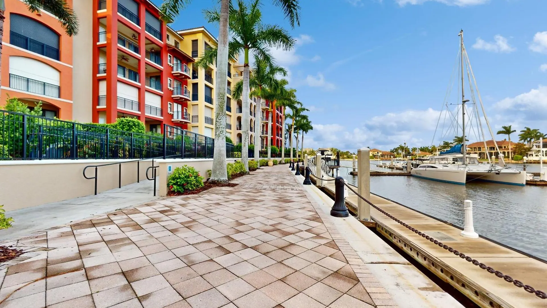 Apartment Shore To Please