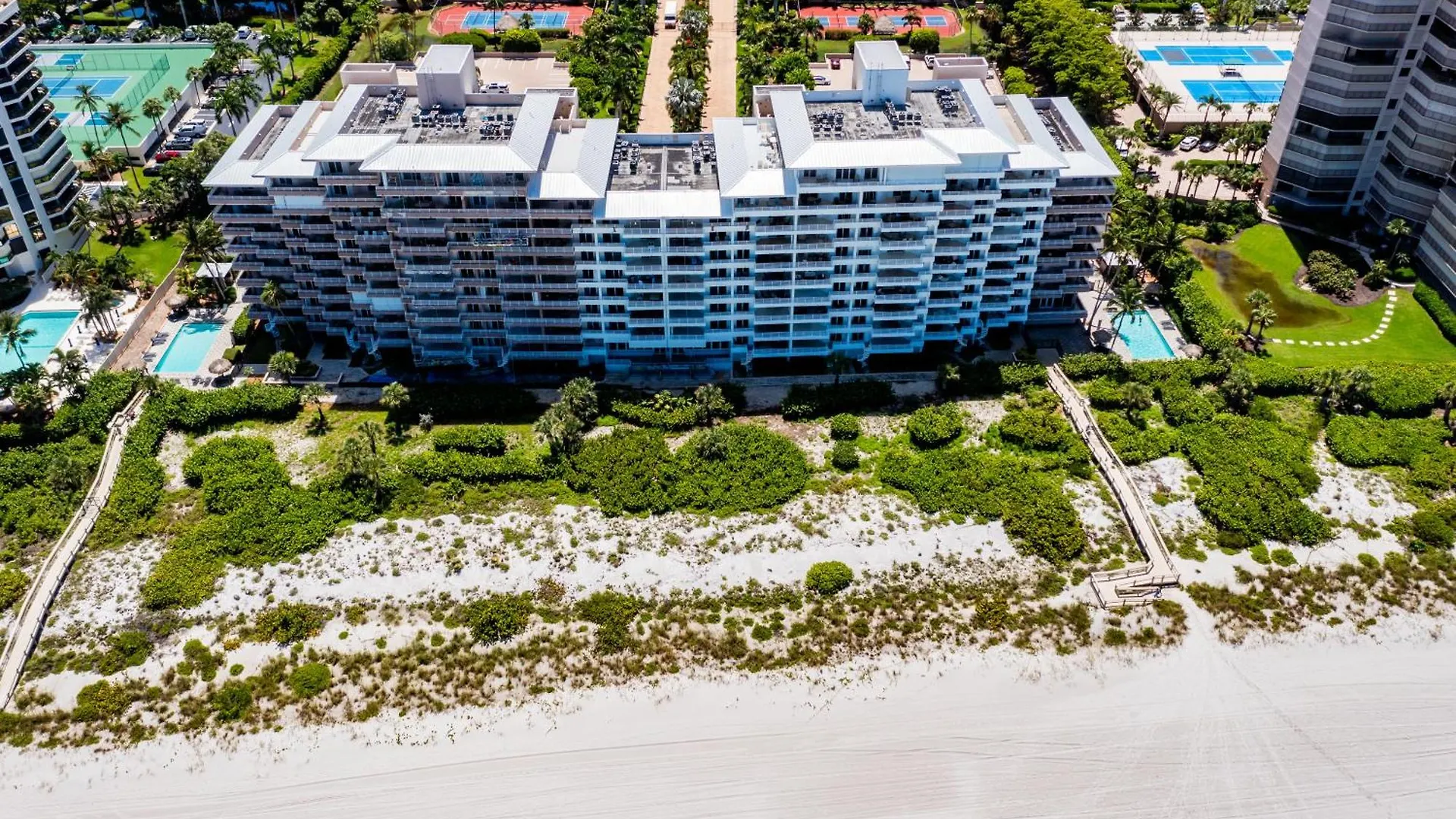 Charming 2 Bed South End Beachfront At Popular Somerset Marco Island