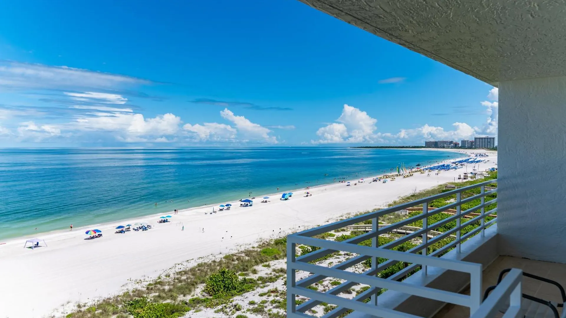 Charming 2 Bed South End Beachfront At Popular Somerset