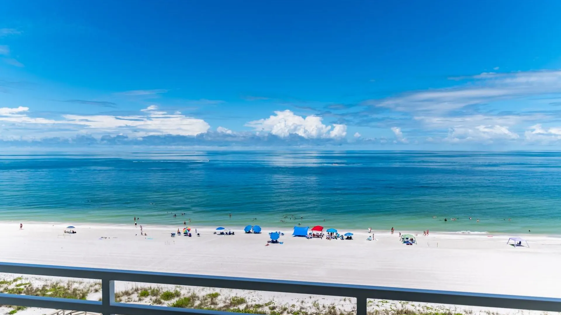Charming 2 Bed South End Beachfront At Popular Somerset Holiday home Marco Island