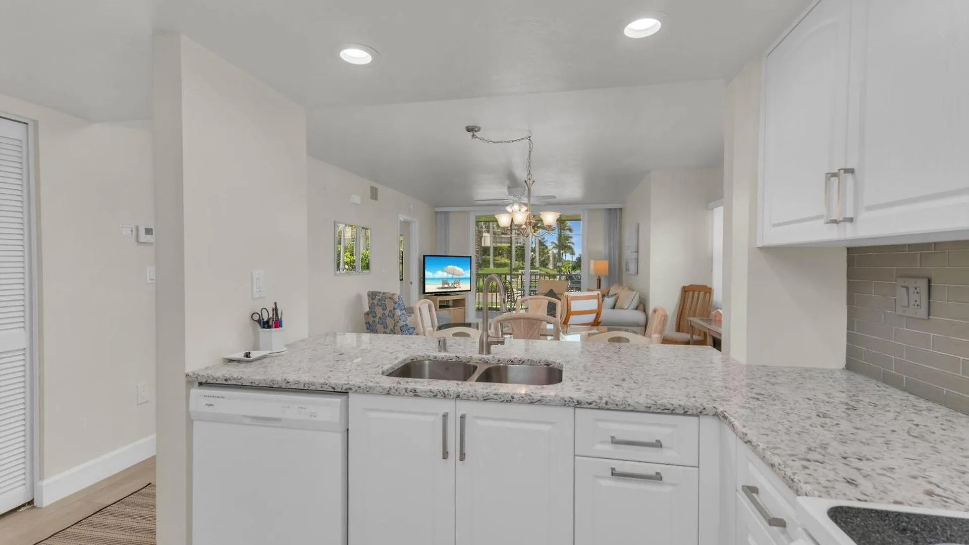 Short Walk To Access I Coastal 2 Bed Essex * Marco Island
