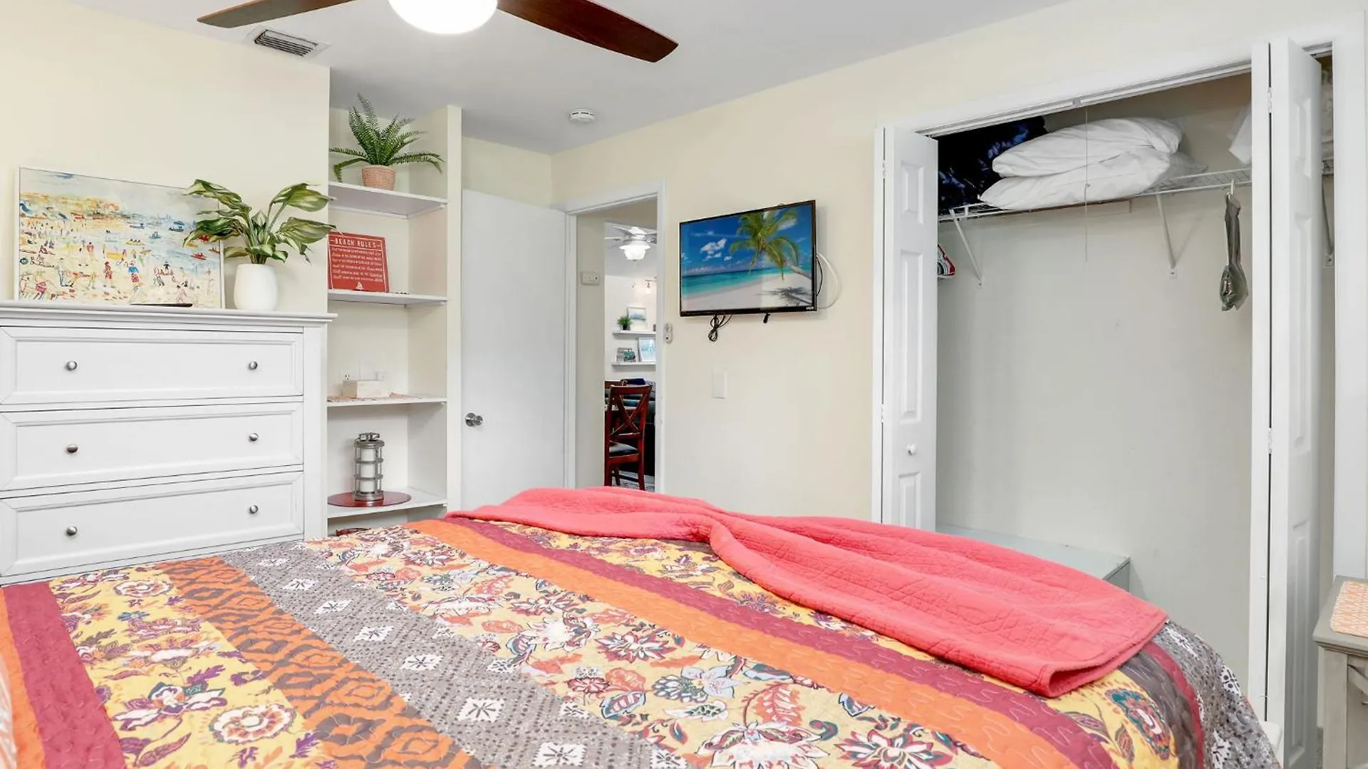 5 Beds 3 Bdr 2 Bath Heated Pool, Grill, Patio Marco Island