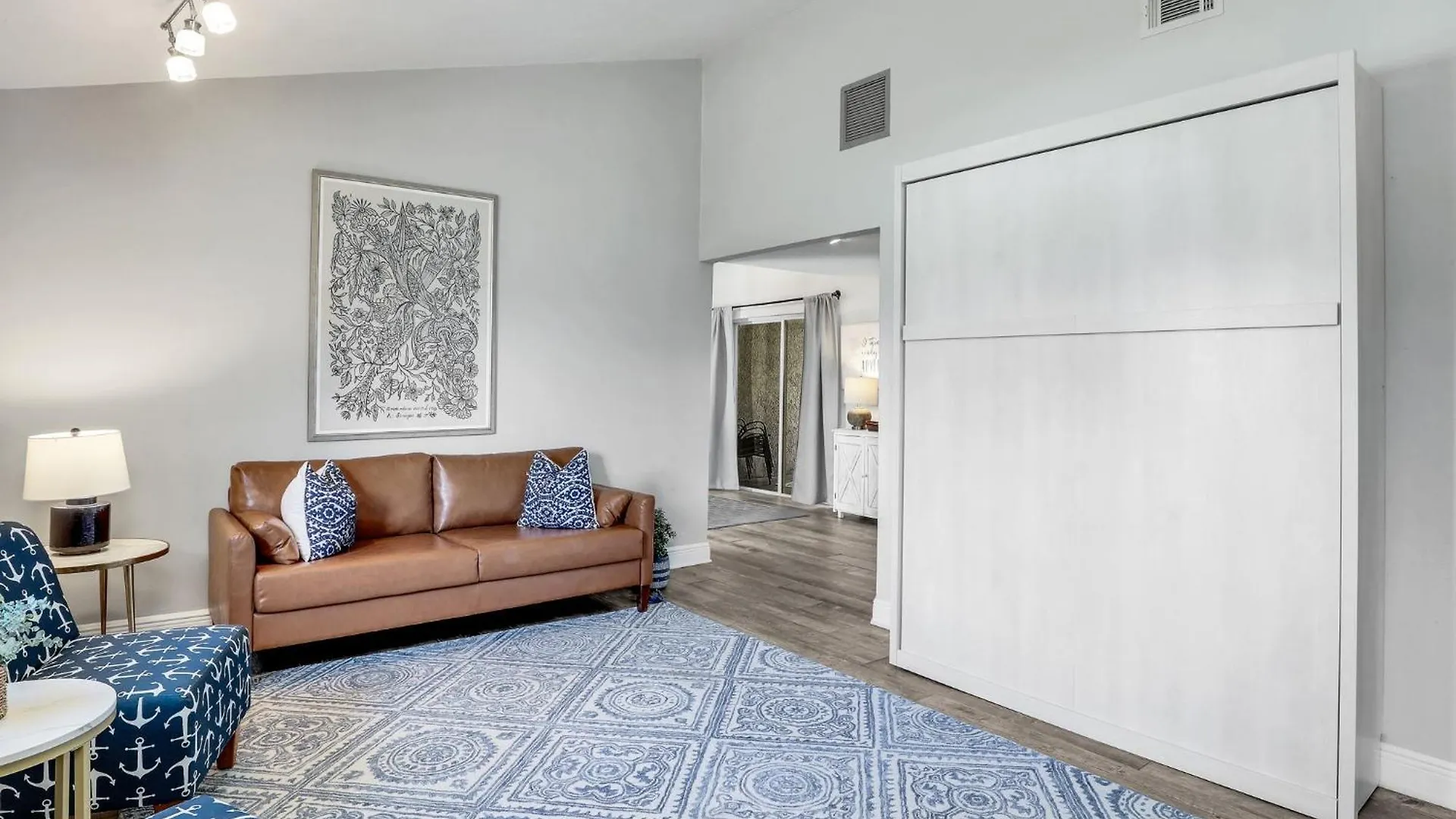 5 Beds 3 Bdr 2 Bath Heated Pool, Grill, Patio Holiday home Marco Island