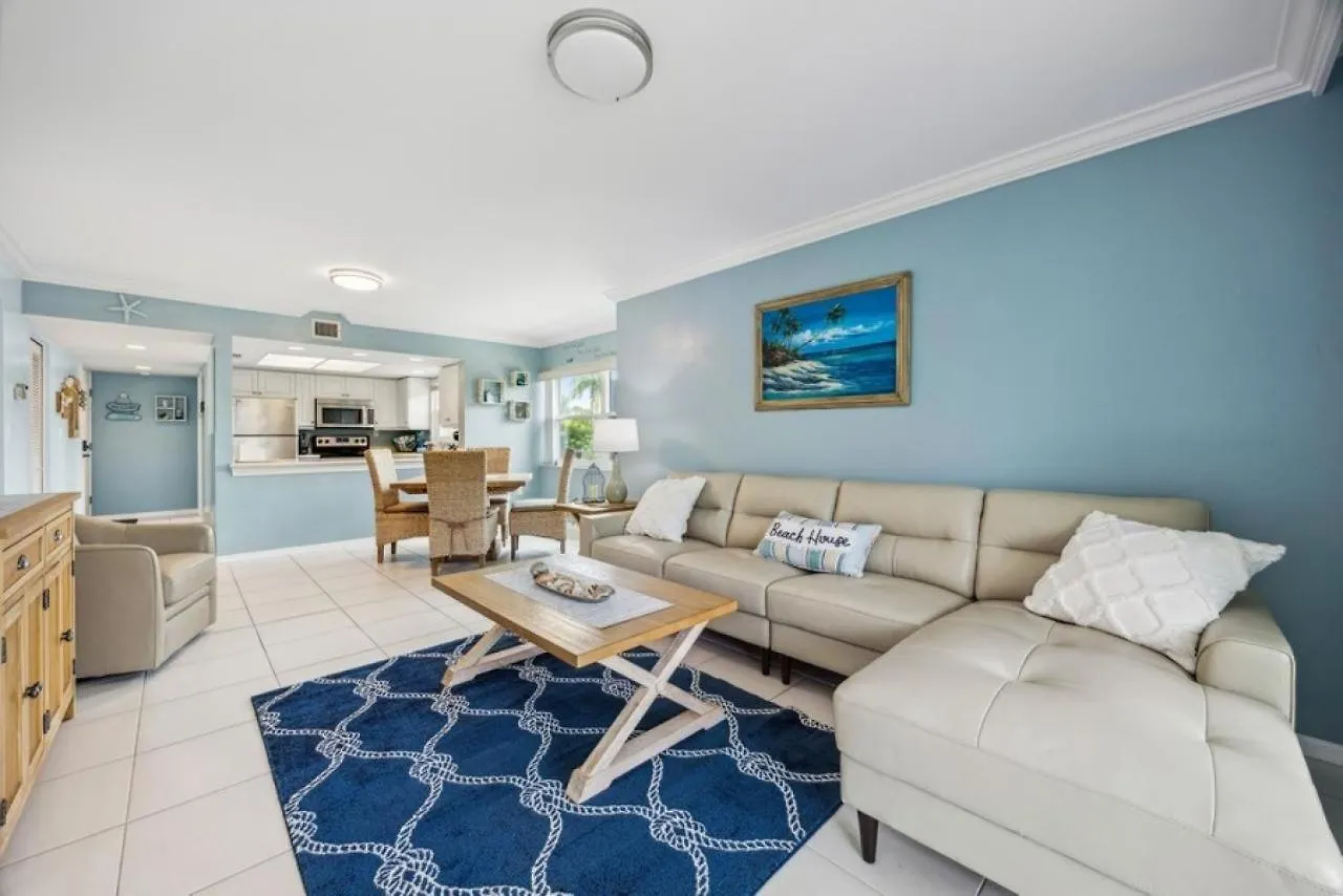 Steps From I Luxurious Island 3 Bed Retreat Marco Island