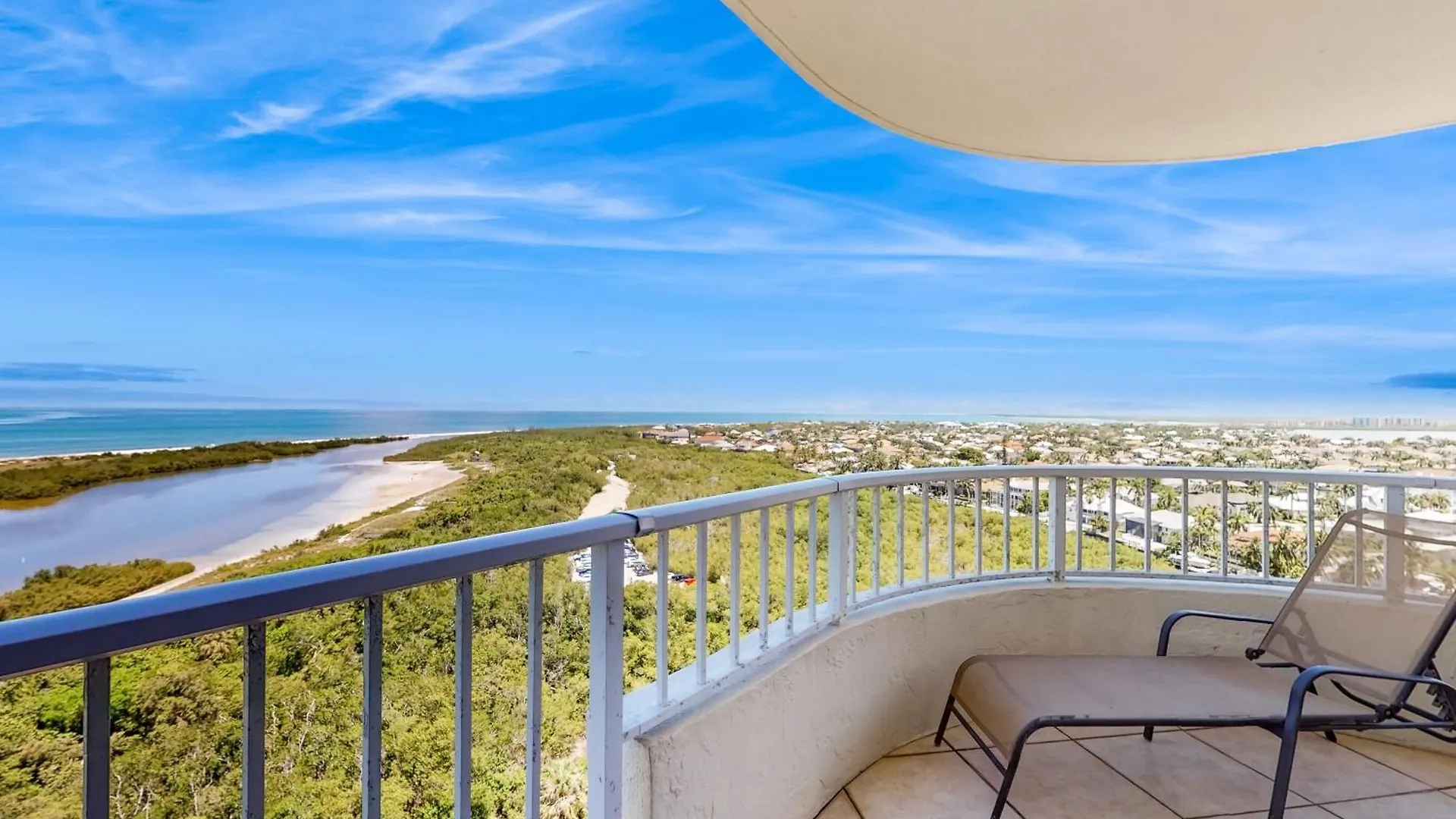 South Seas Shellabration Apartment